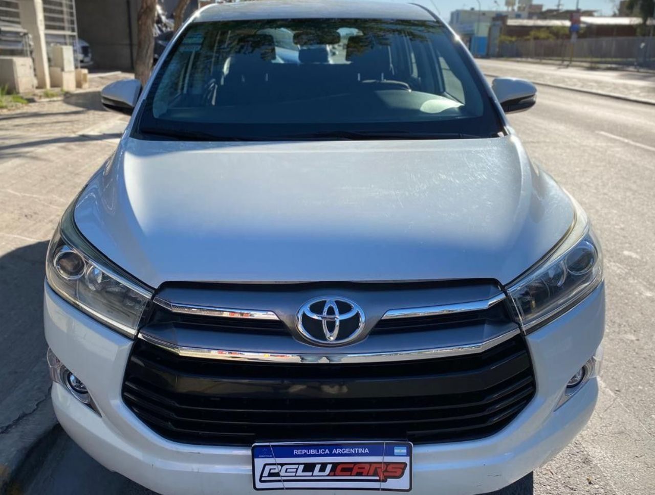 Toyota Innova Usado Financiado en San Juan, deRuedas