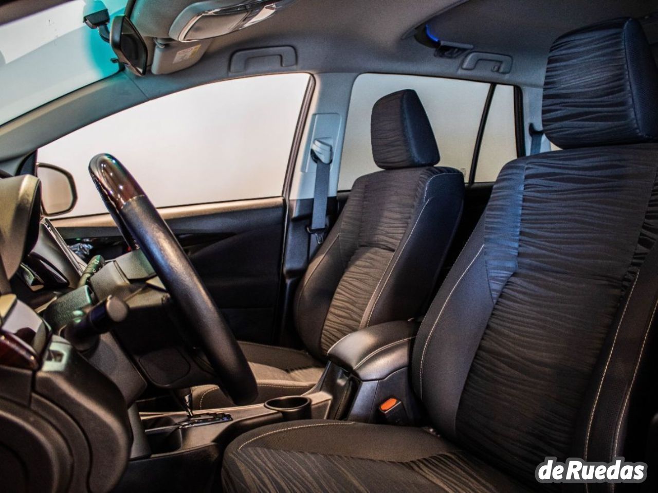 Toyota Innova Usado en Córdoba, deRuedas