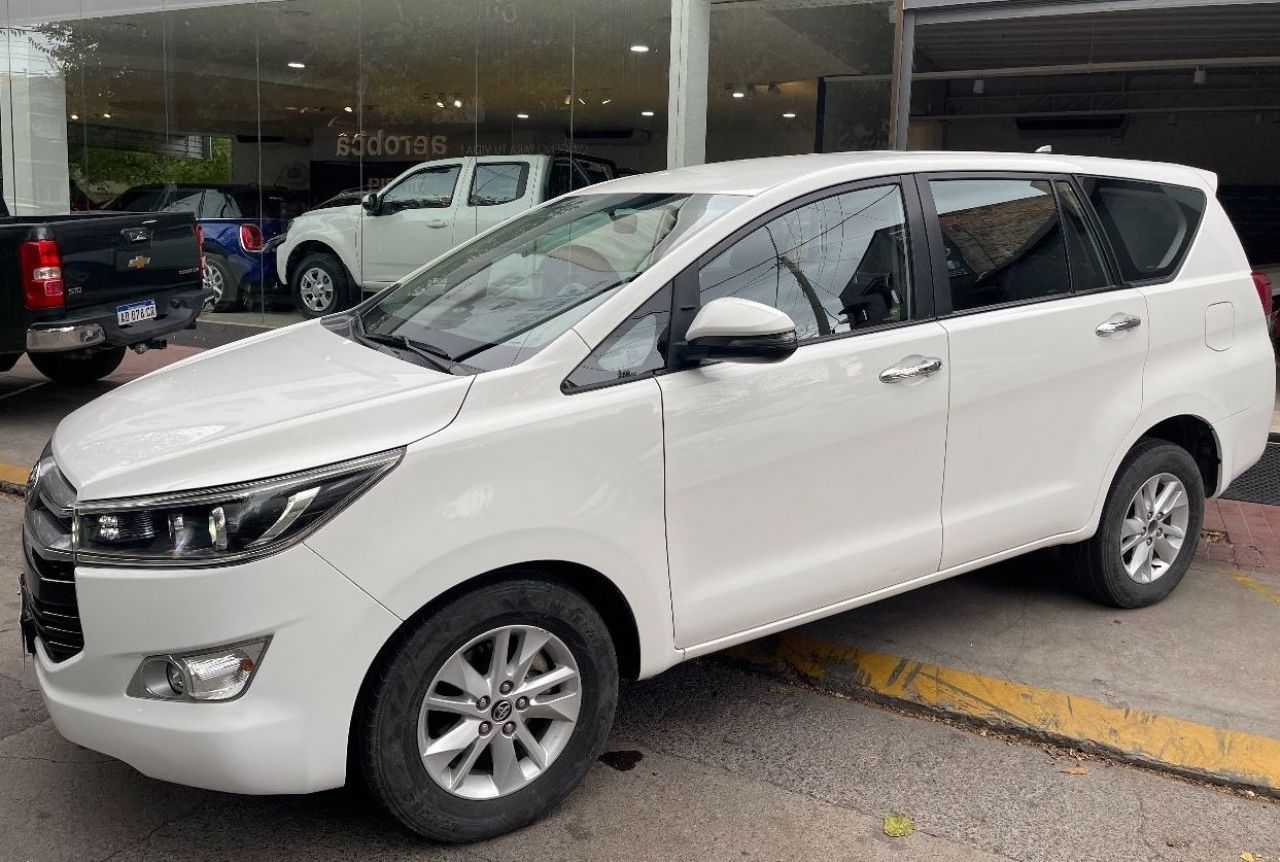 Toyota Innova Usado en Mendoza, deRuedas