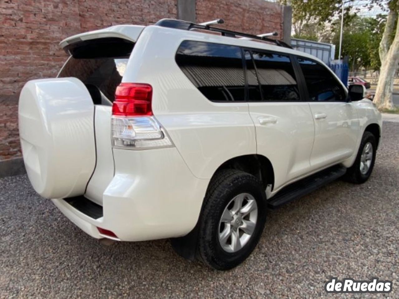 Toyota Land Cruiser Usado en San Juan, deRuedas