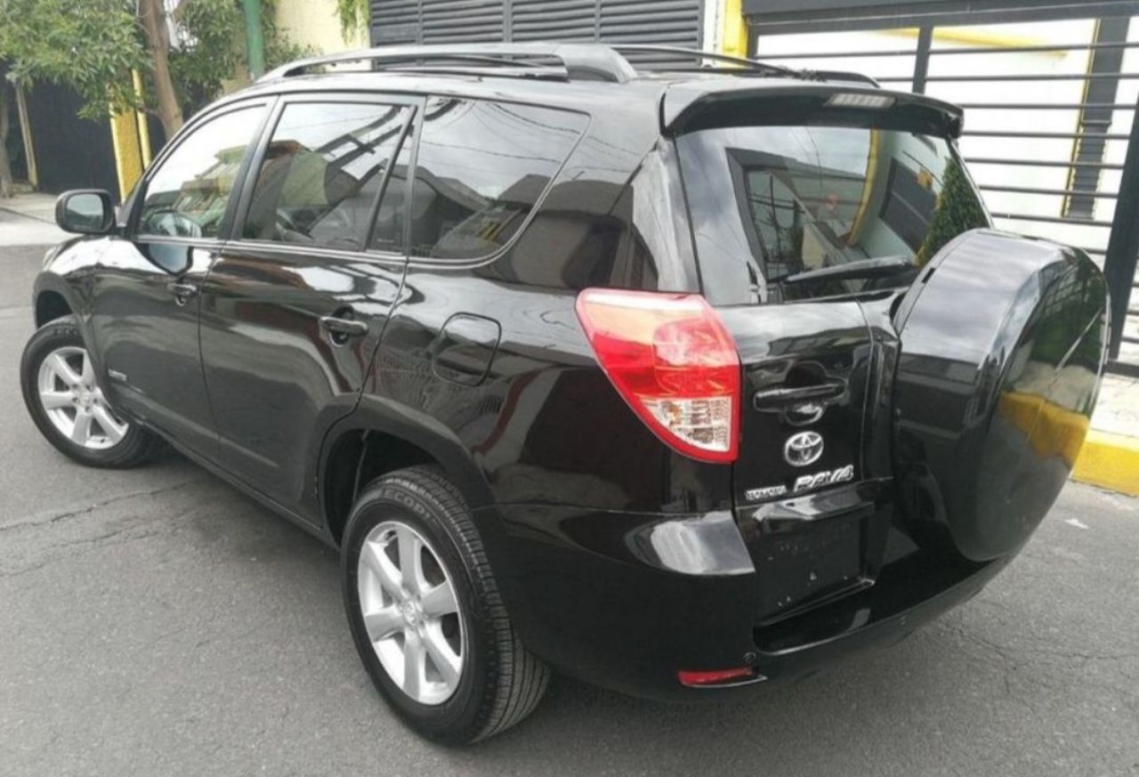 Toyota RAV4 Usado en San Juan, deRuedas