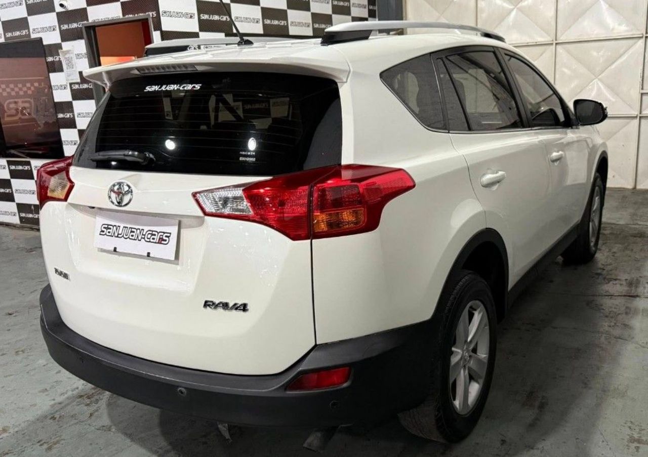 Toyota RAV4 Usado Financiado en San Juan, deRuedas