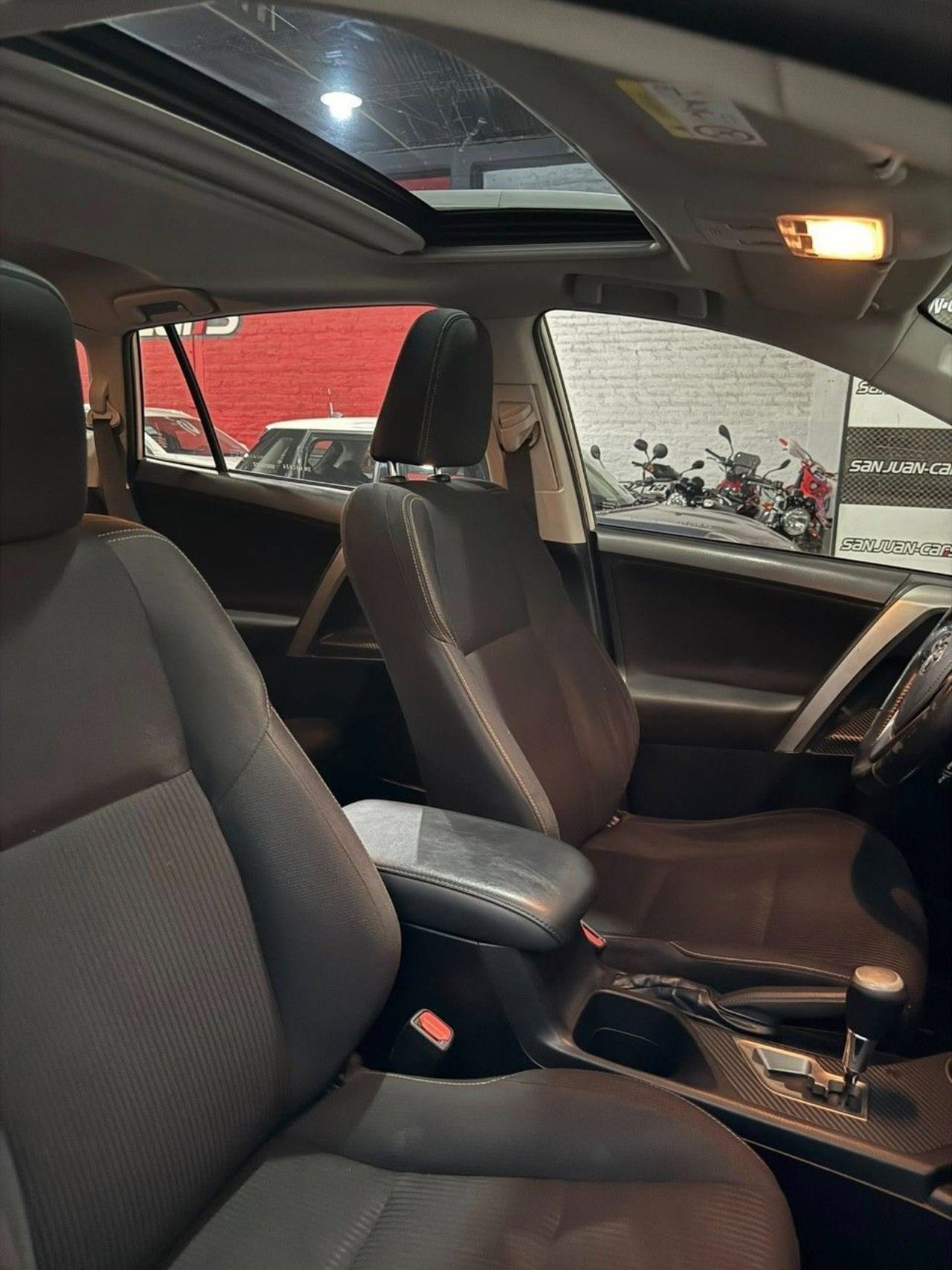 Toyota RAV4 Usado Financiado en San Juan, deRuedas