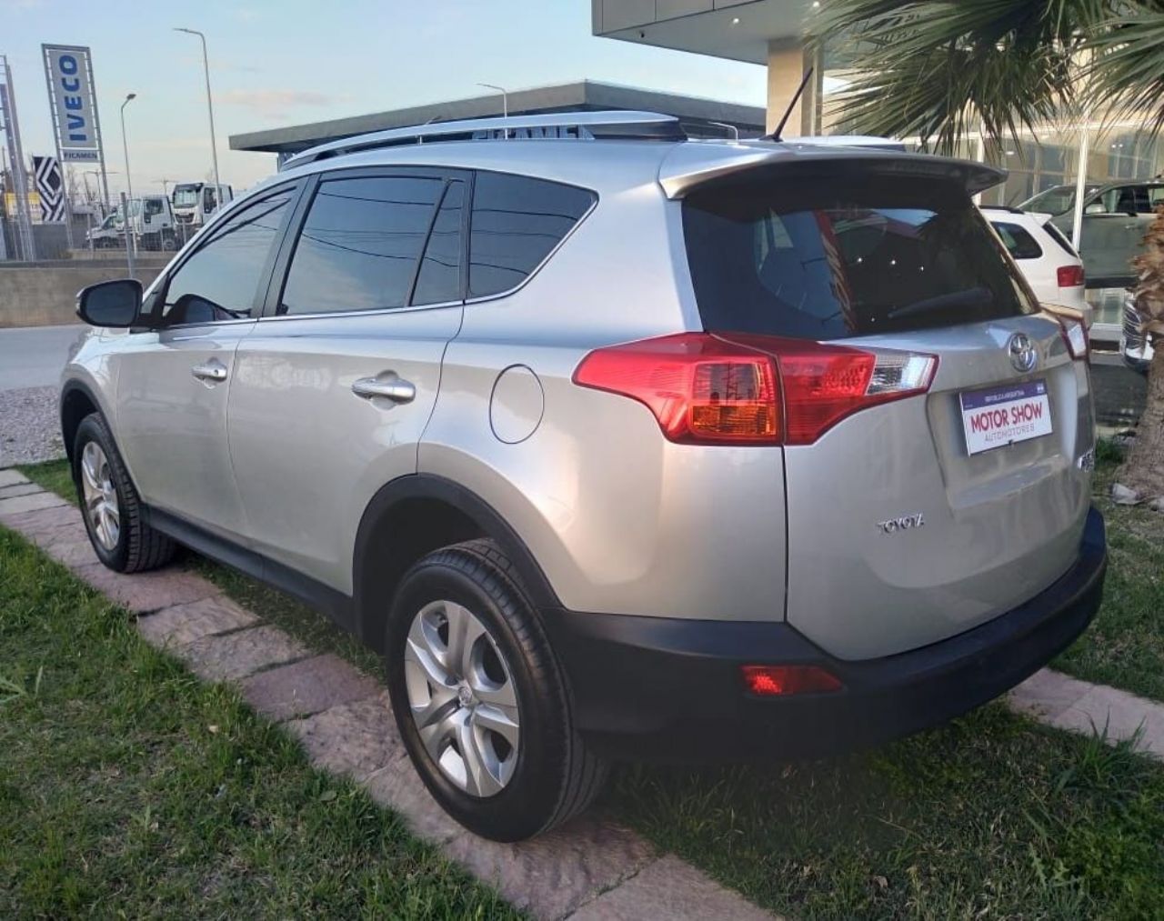 Toyota RAV4 Usado Financiado en San Juan, deRuedas