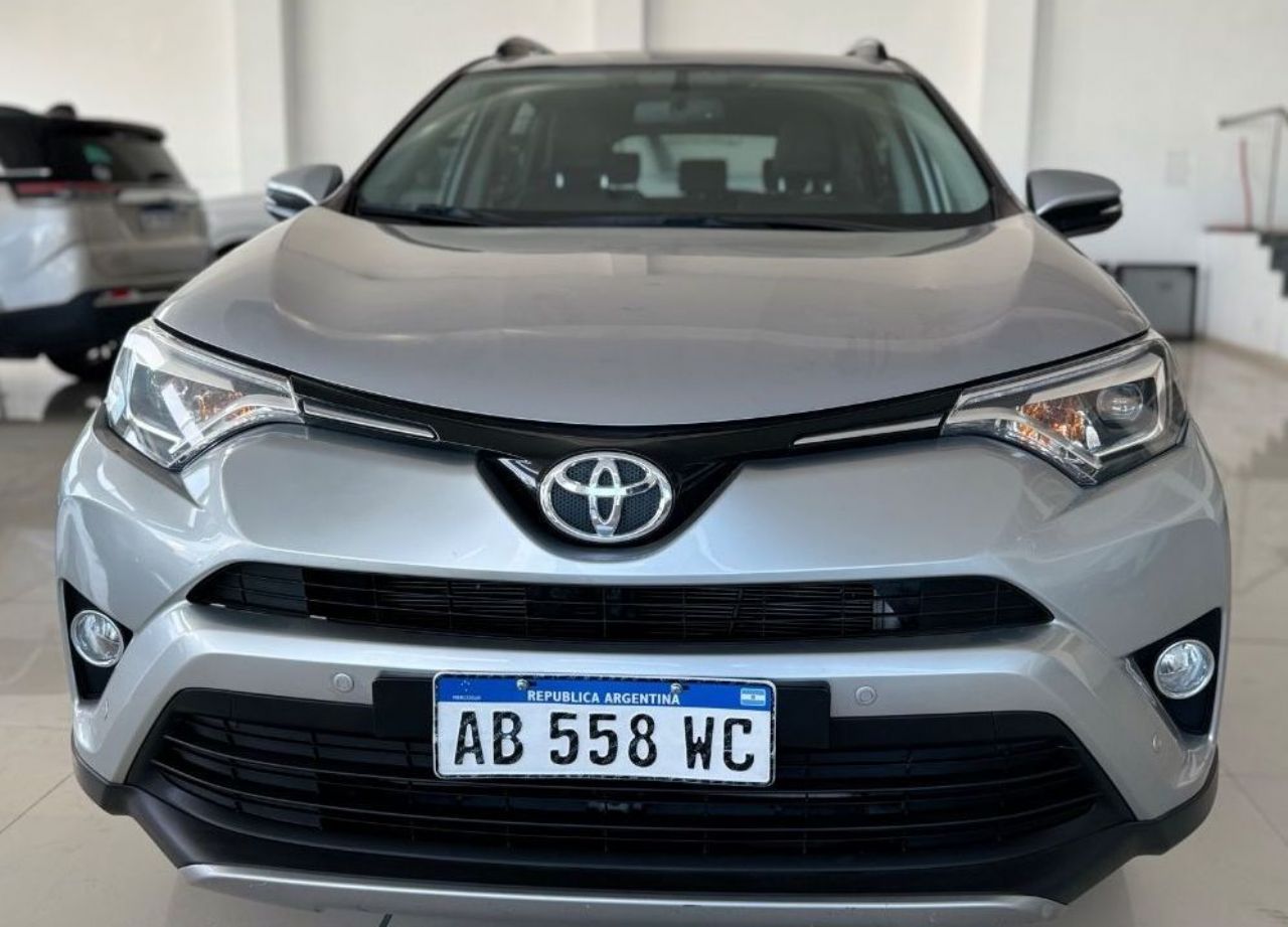 Toyota RAV4 Usado Financiado en San Juan, deRuedas