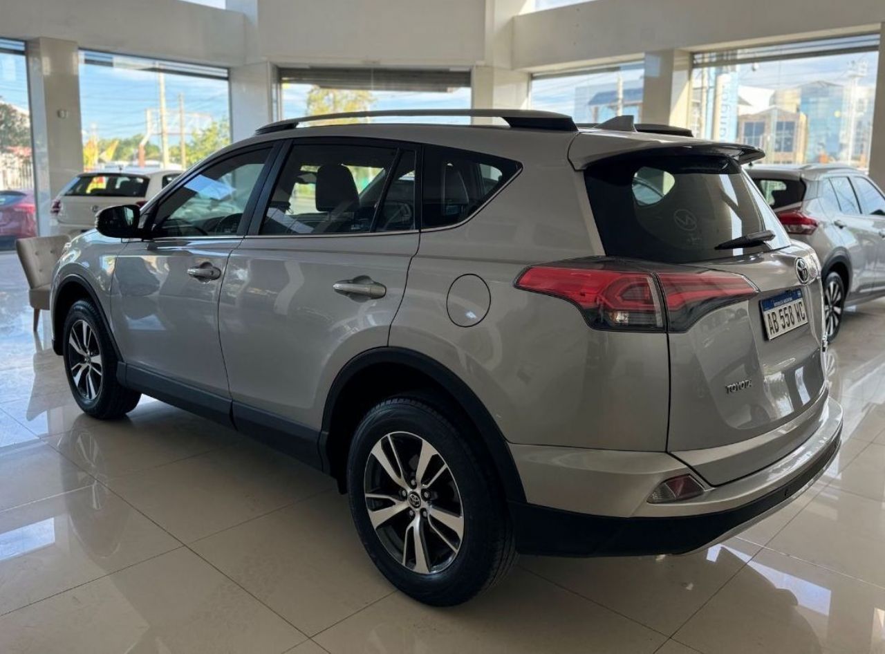 Toyota RAV4 Usado Financiado en San Juan, deRuedas