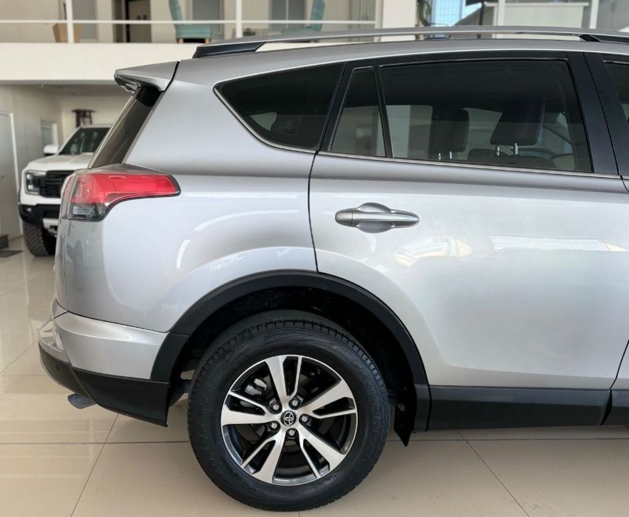 Toyota RAV4 Usado Financiado en San Juan, deRuedas