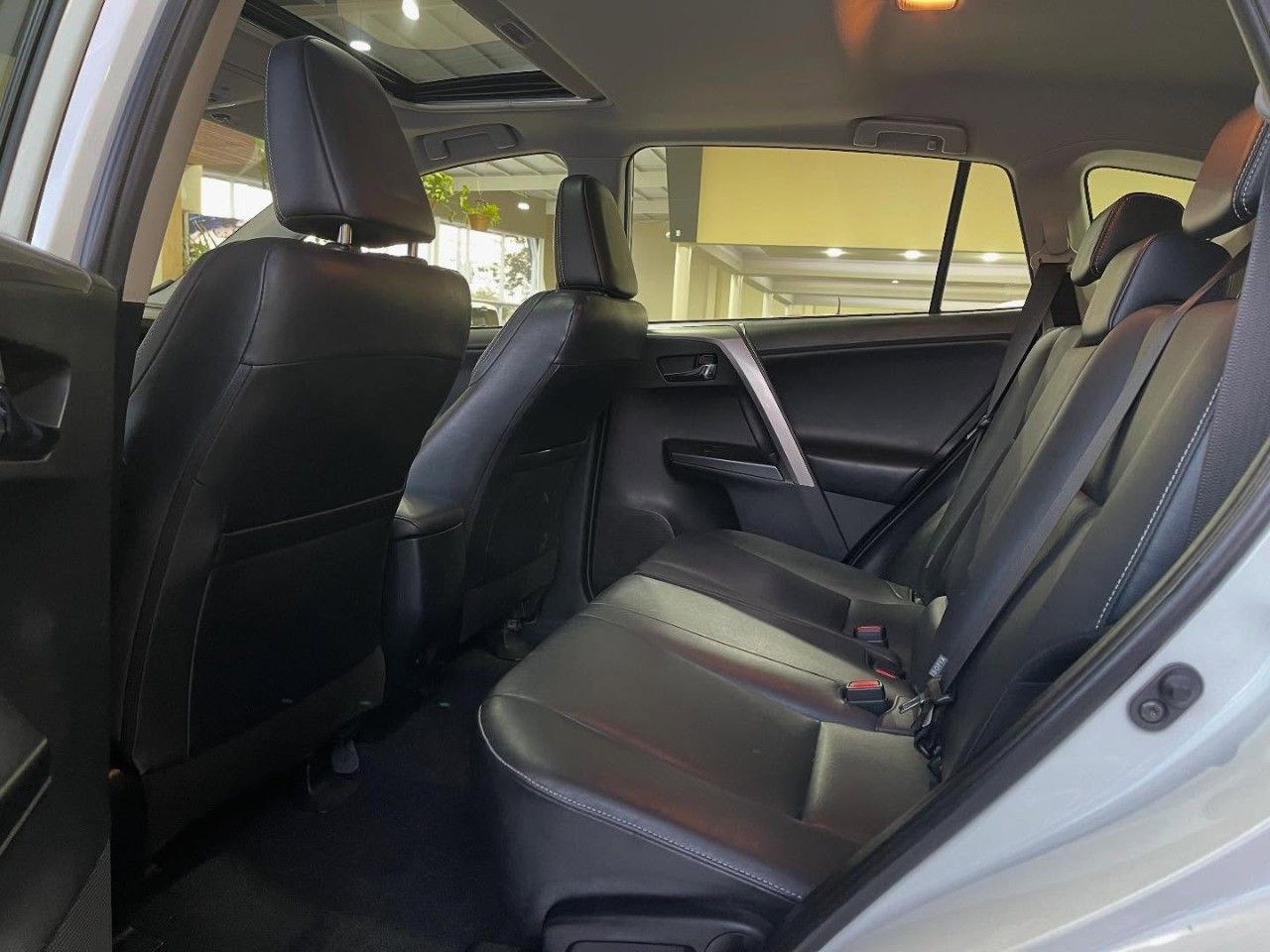 Toyota RAV4 Usado Financiado en San Juan, deRuedas