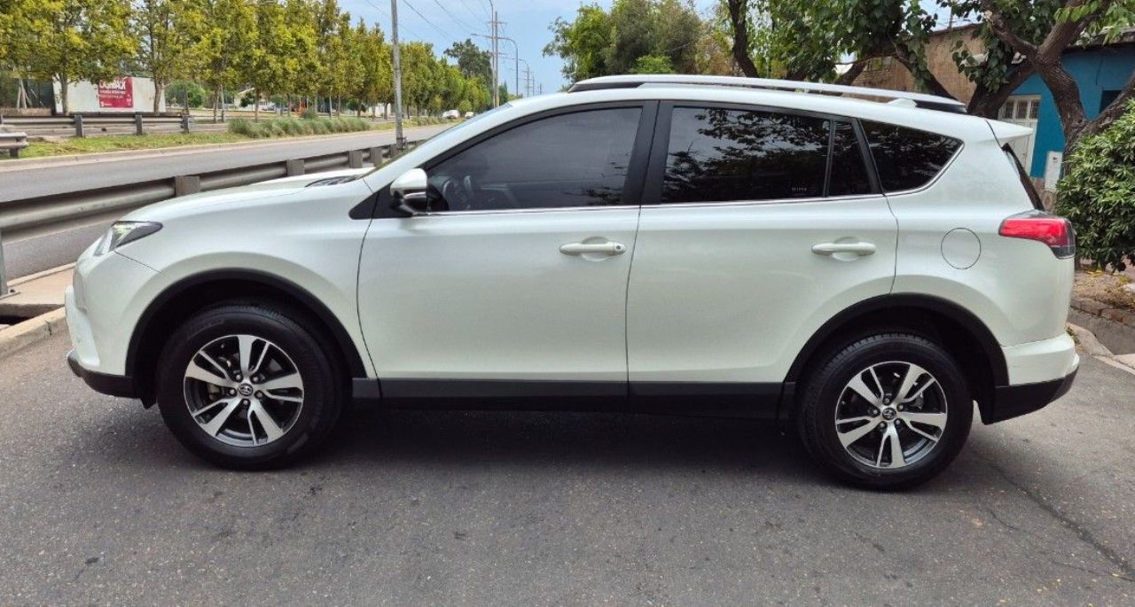 Toyota RAV4 Usado Financiado en Mendoza, deRuedas