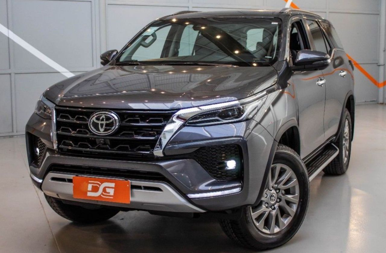 Toyota SW4 Nuevo en Córdoba, deRuedas