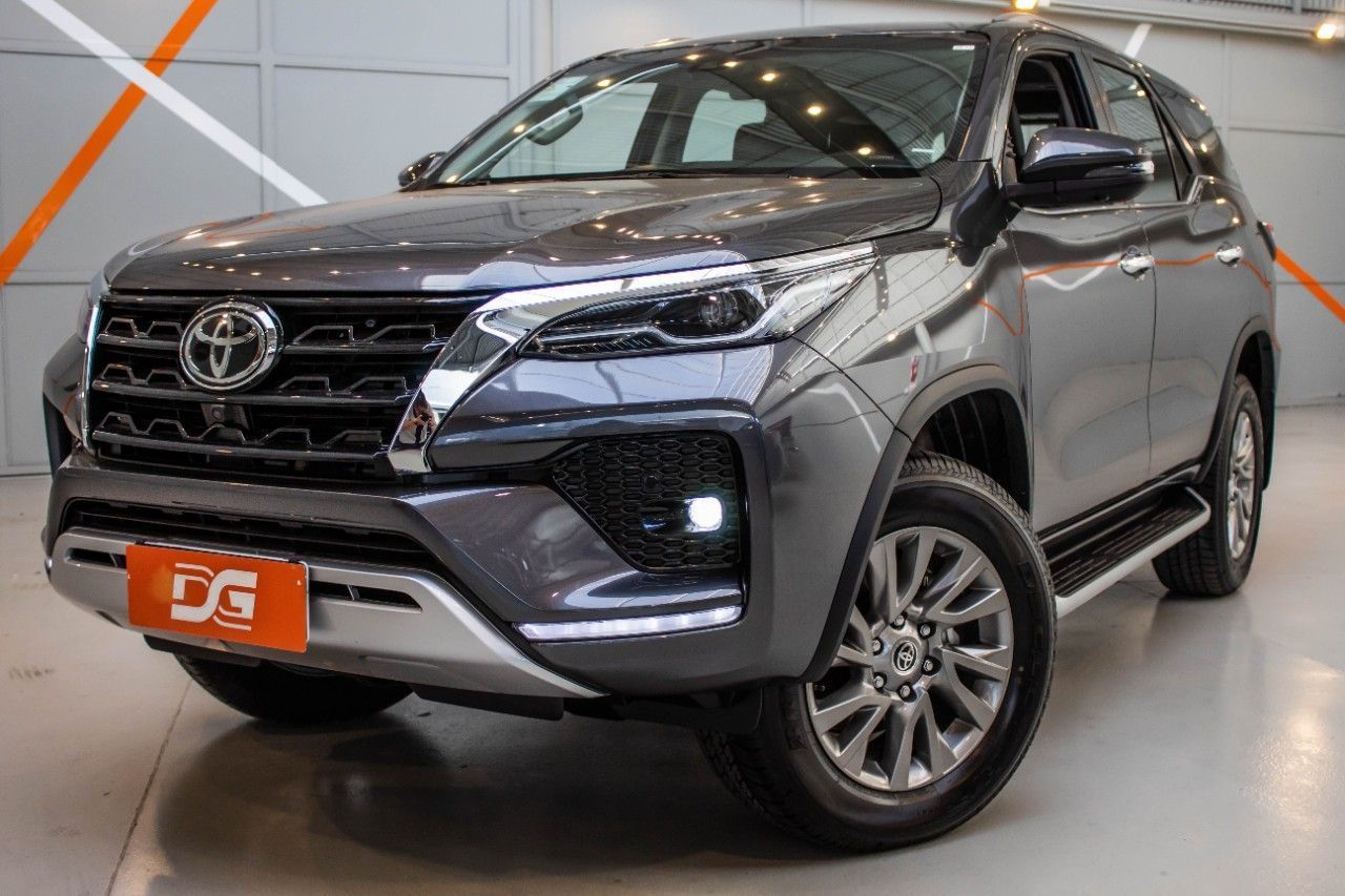 Toyota SW4 Nuevo en Córdoba, deRuedas