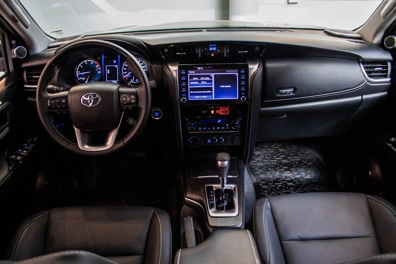 Toyota SW4 Nuevo en Córdoba, deRuedas