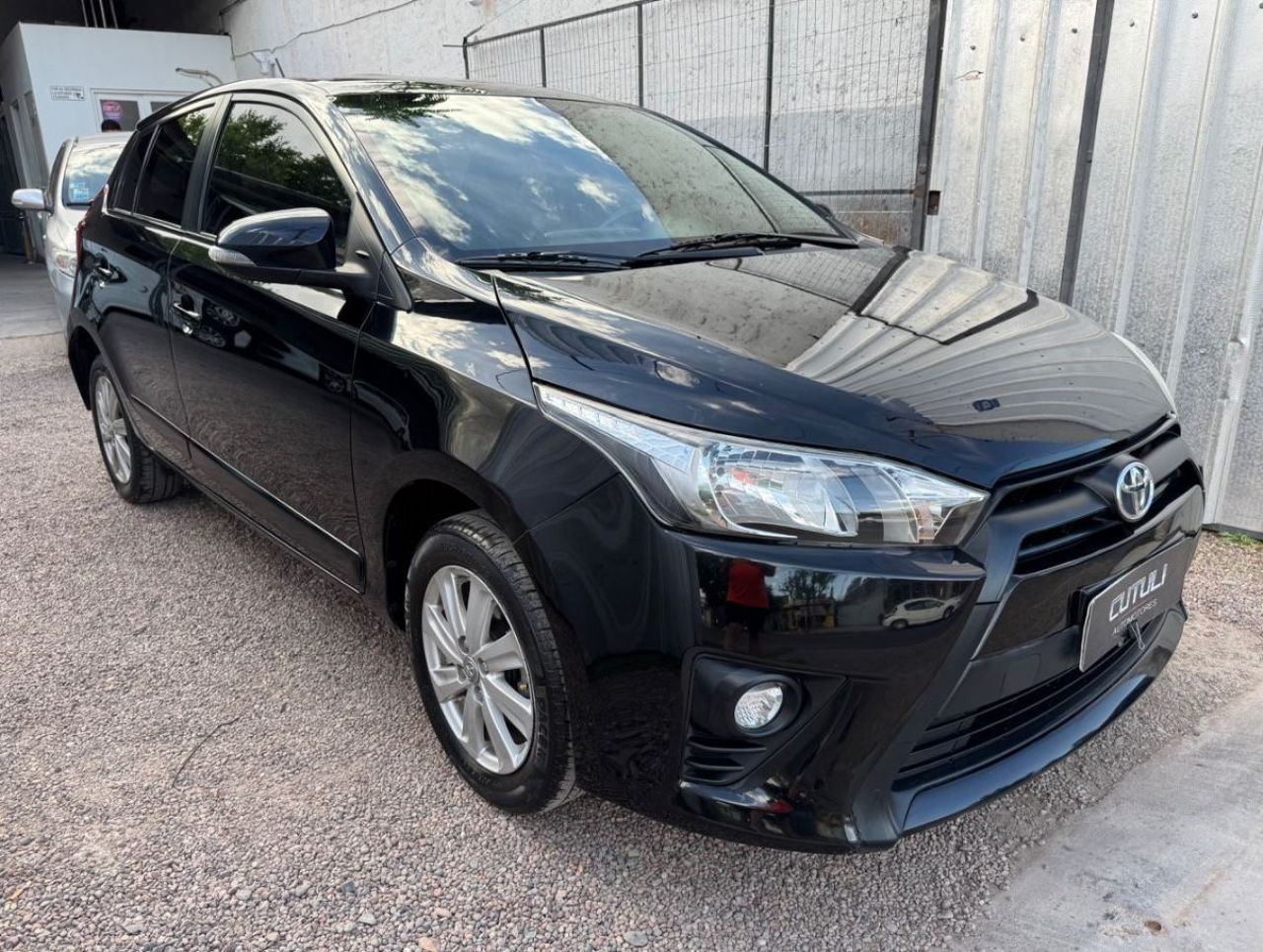 Toyota Yaris Usado Financiado en Mendoza, deRuedas