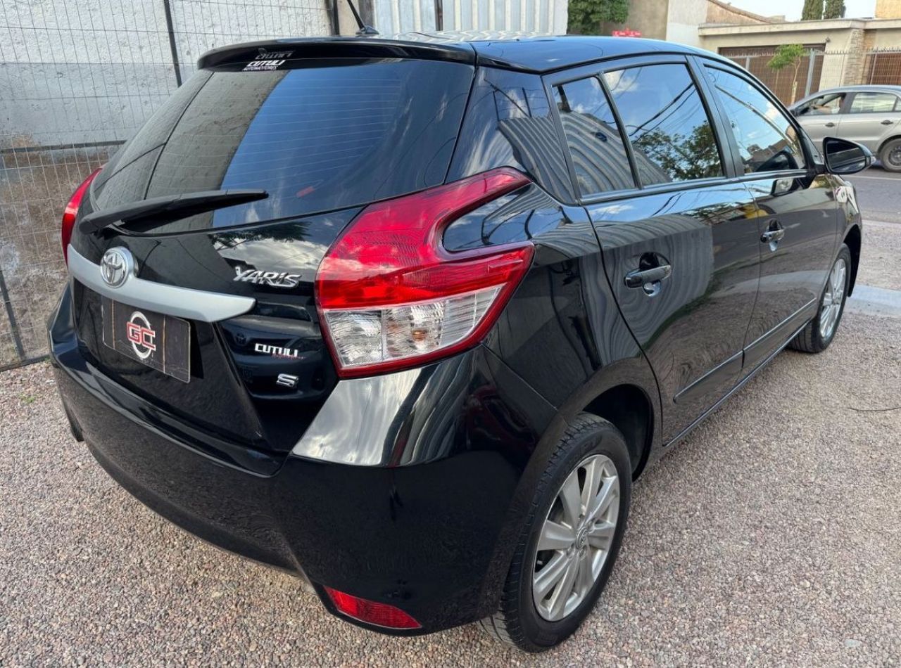 Toyota Yaris Usado Financiado en Mendoza, deRuedas