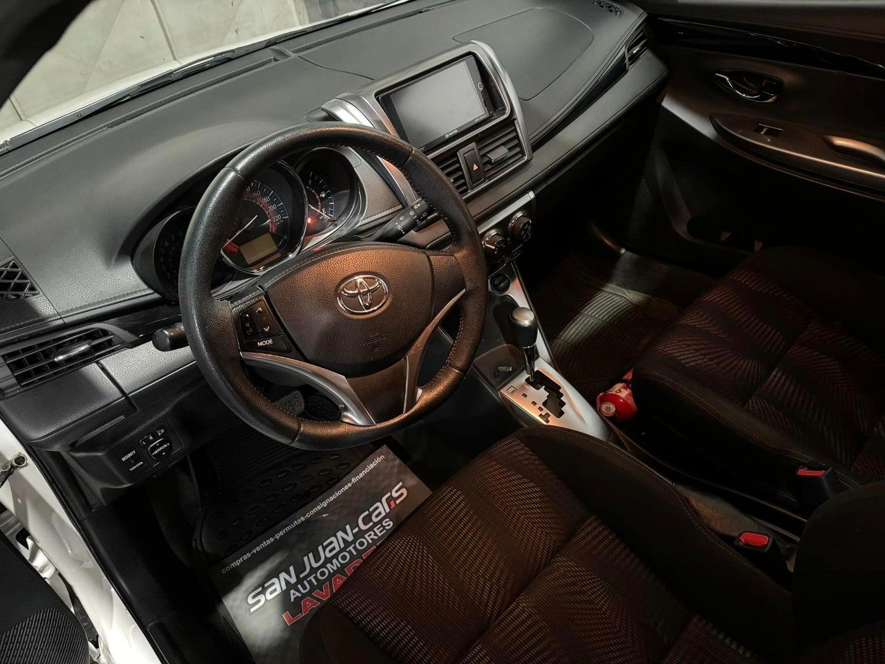 Toyota Yaris Usado Financiado en San Juan, deRuedas