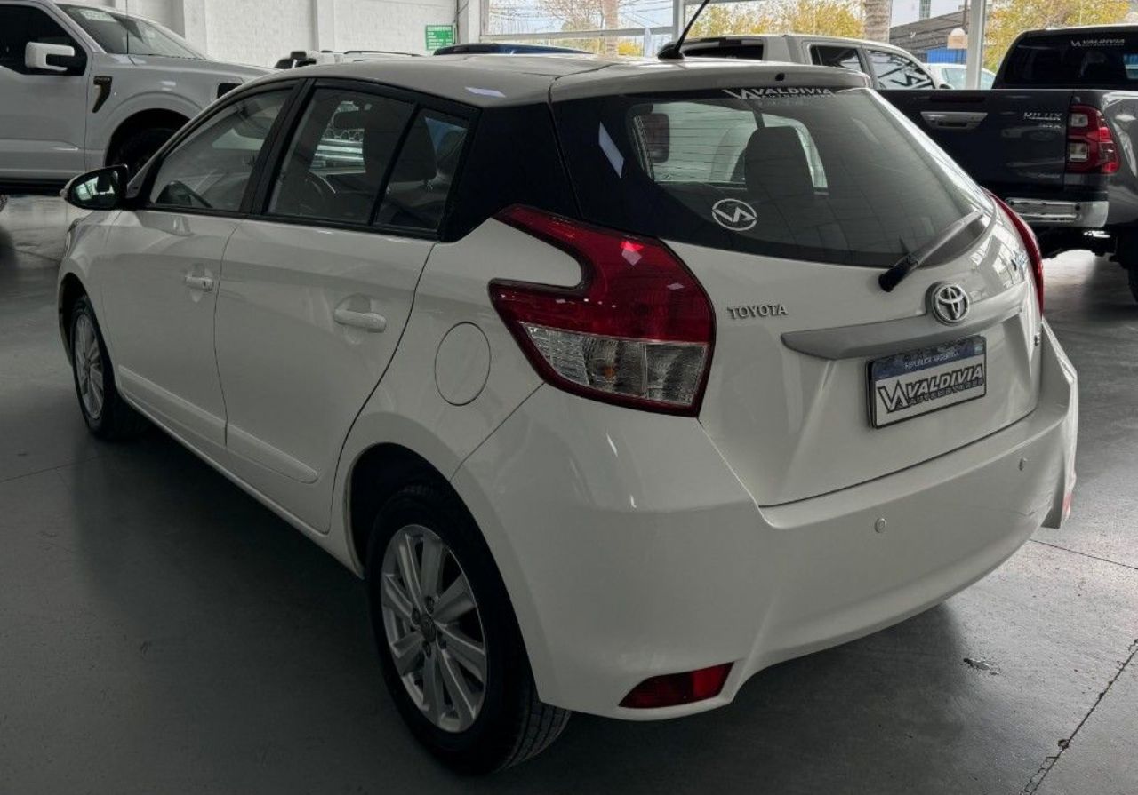 Toyota Yaris Usado Financiado en San Juan, deRuedas