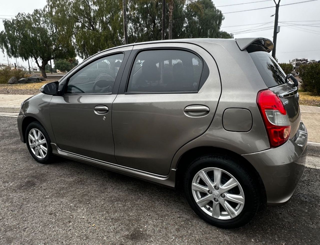 Toyota Yaris Usado en Mendoza, deRuedas