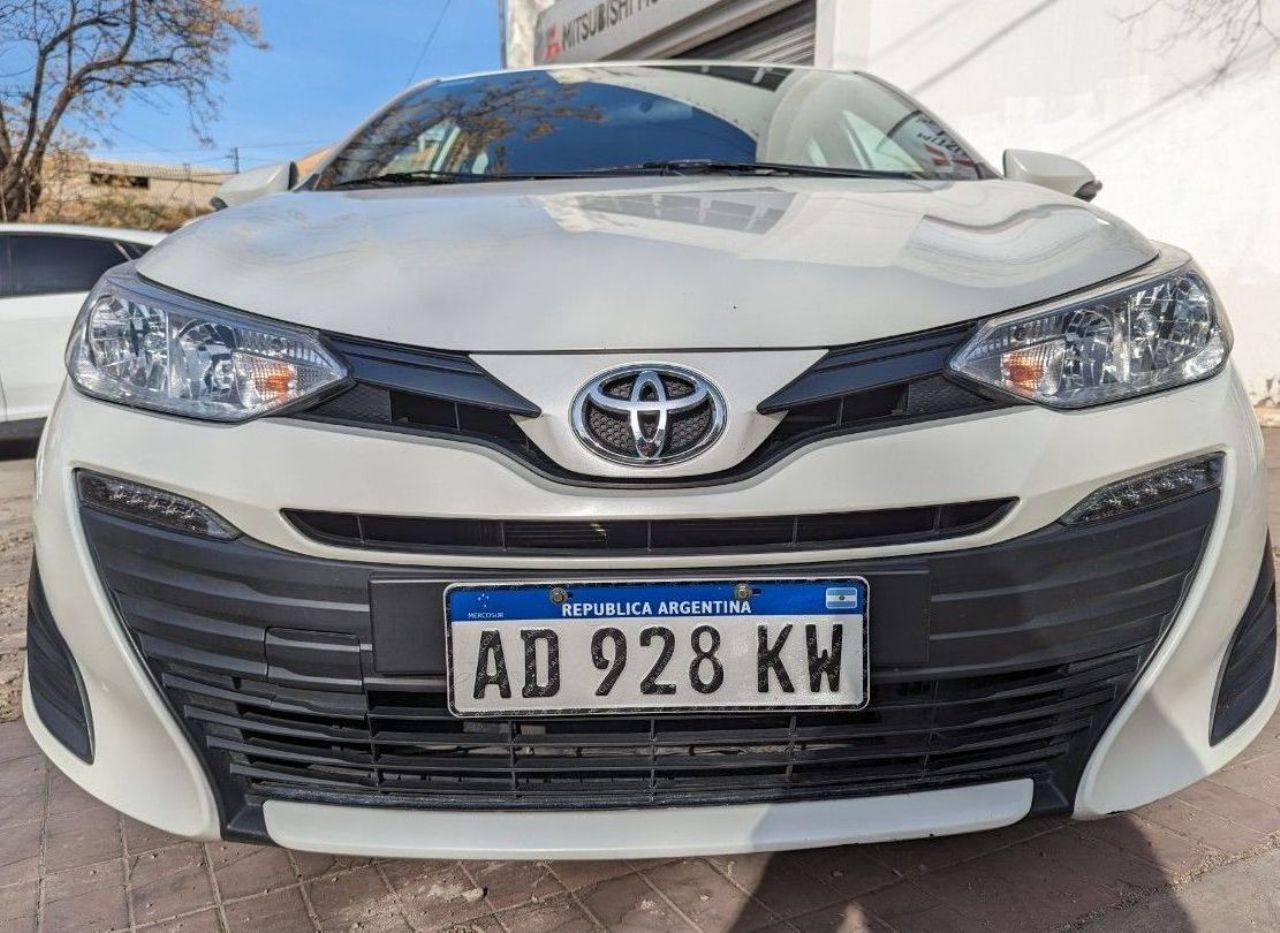 Toyota Yaris Usado Financiado en Mendoza, deRuedas