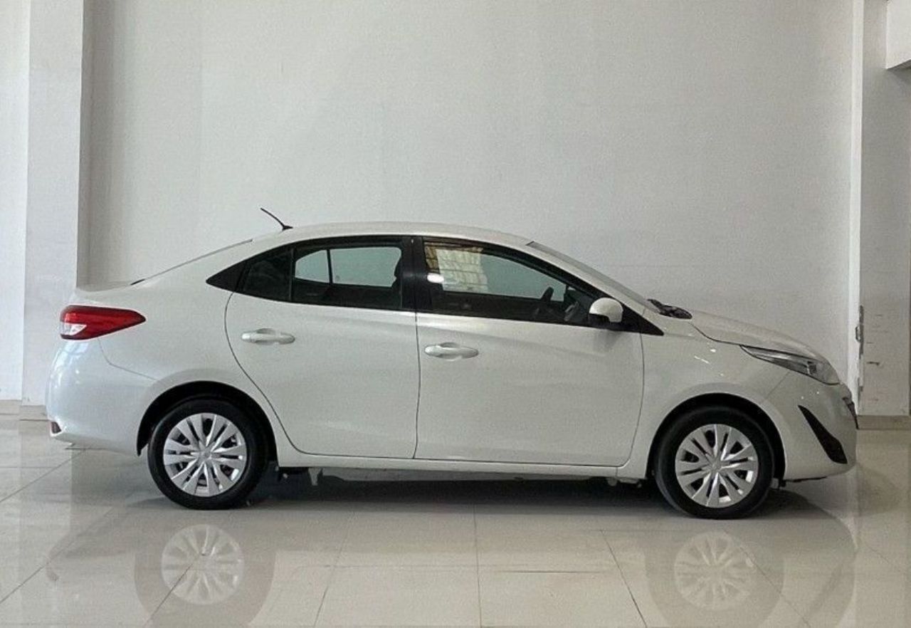 Toyota Yaris Usado Financiado en Mendoza, deRuedas
