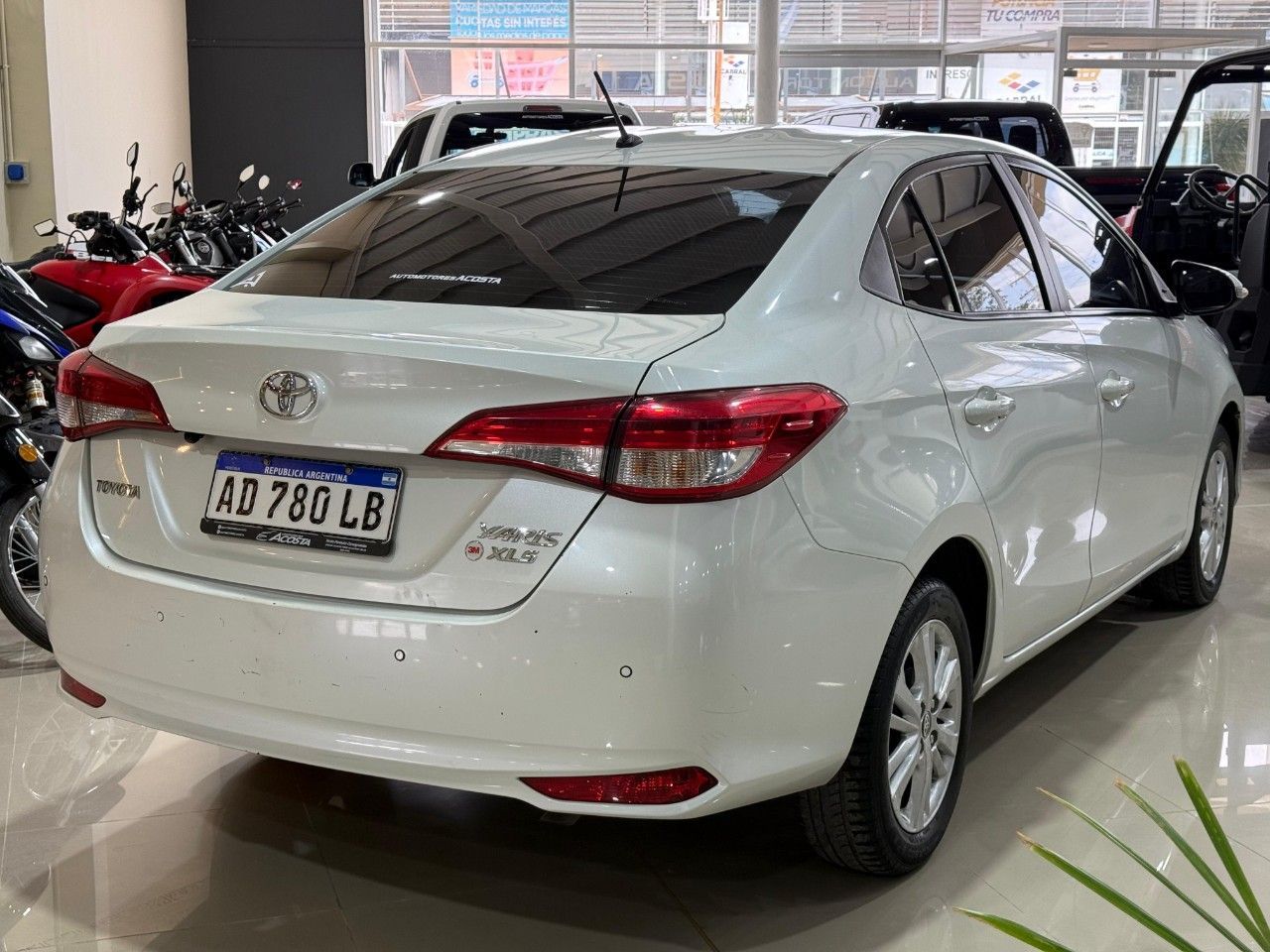 Toyota Yaris Usado Financiado en San Juan, deRuedas