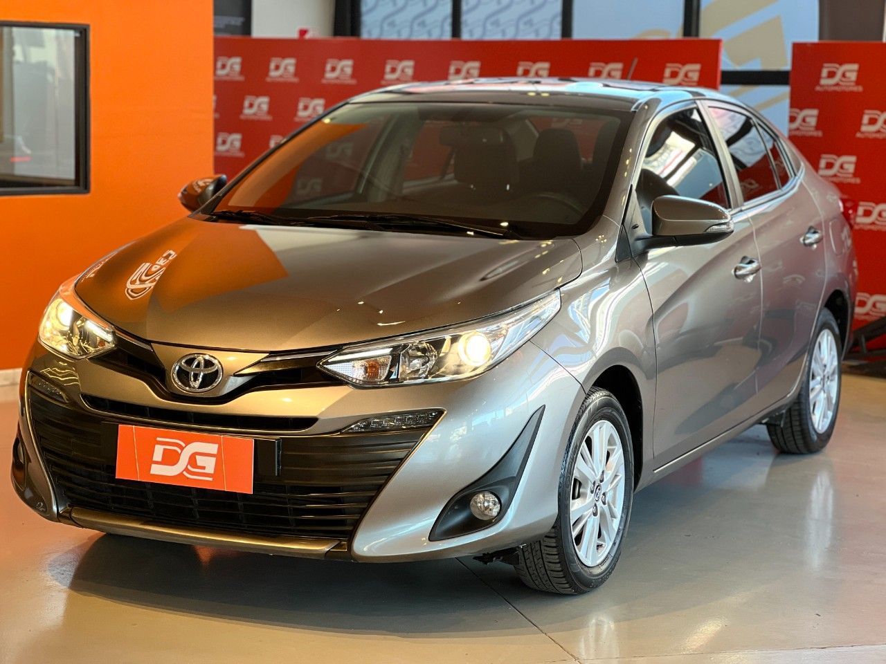 Toyota Yaris Usado Financiado en Córdoba, deRuedas