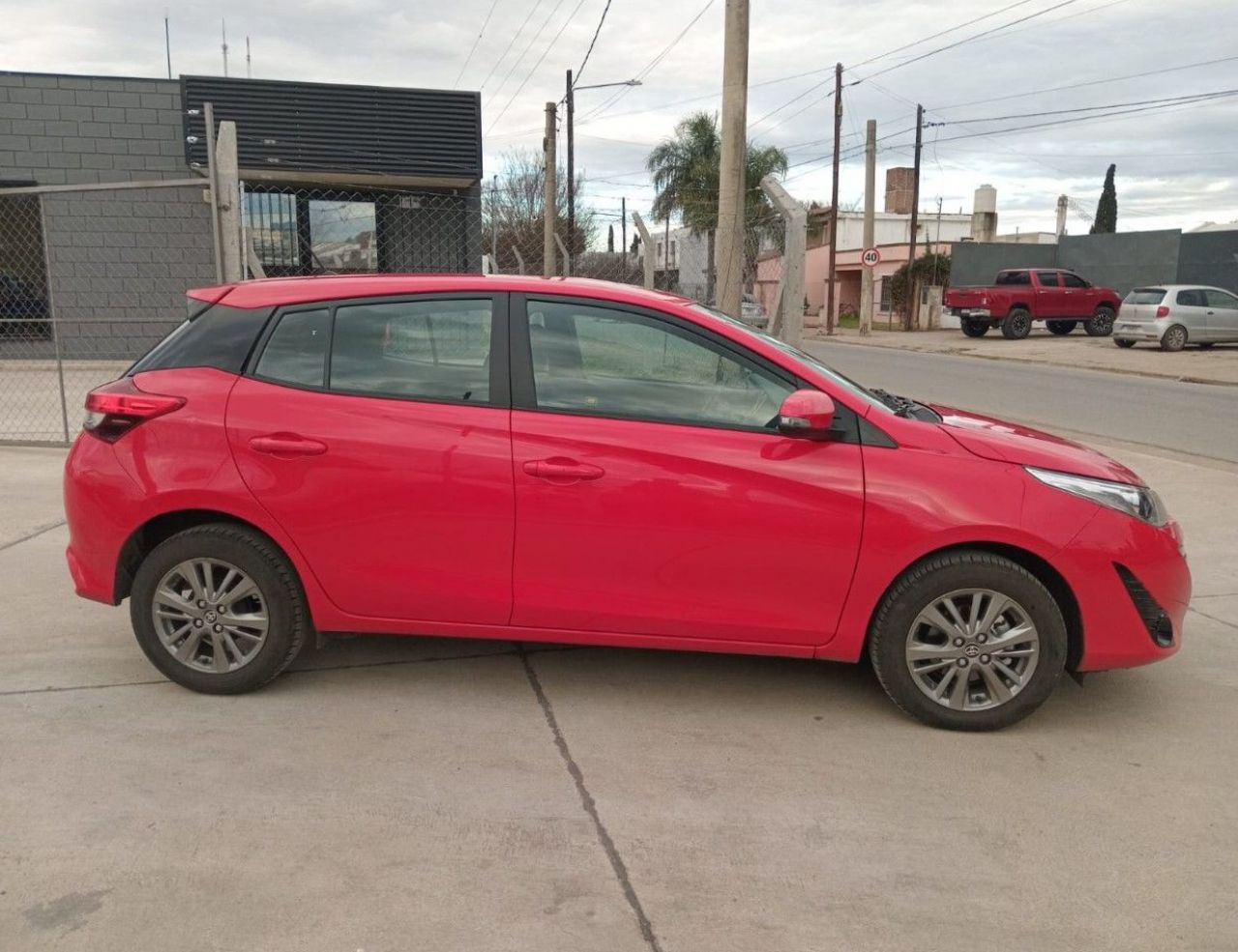 Toyota Yaris Usado Financiado en Córdoba, deRuedas