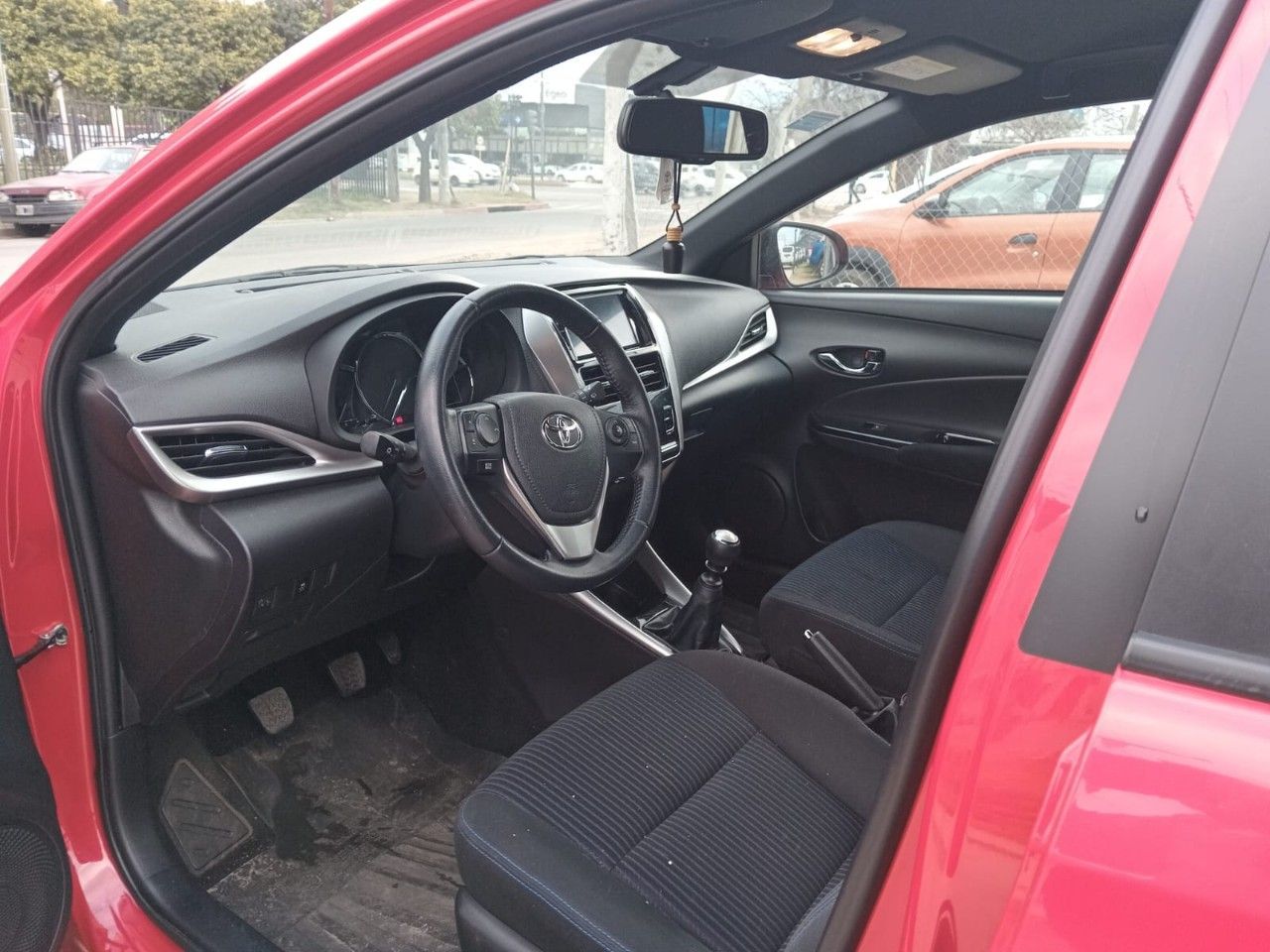 Toyota Yaris Usado Financiado en Córdoba, deRuedas