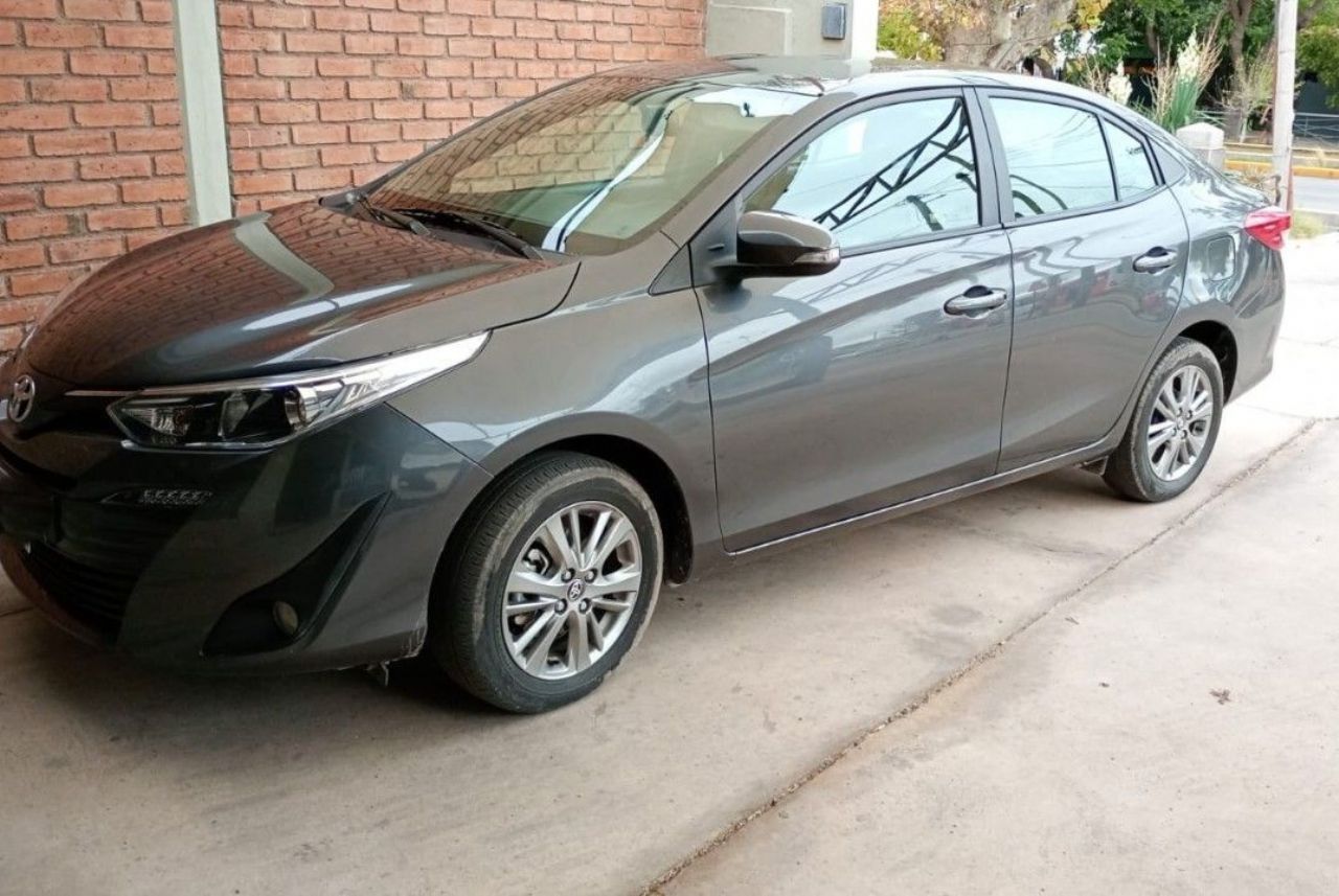 Toyota Yaris Usado en Mendoza, deRuedas