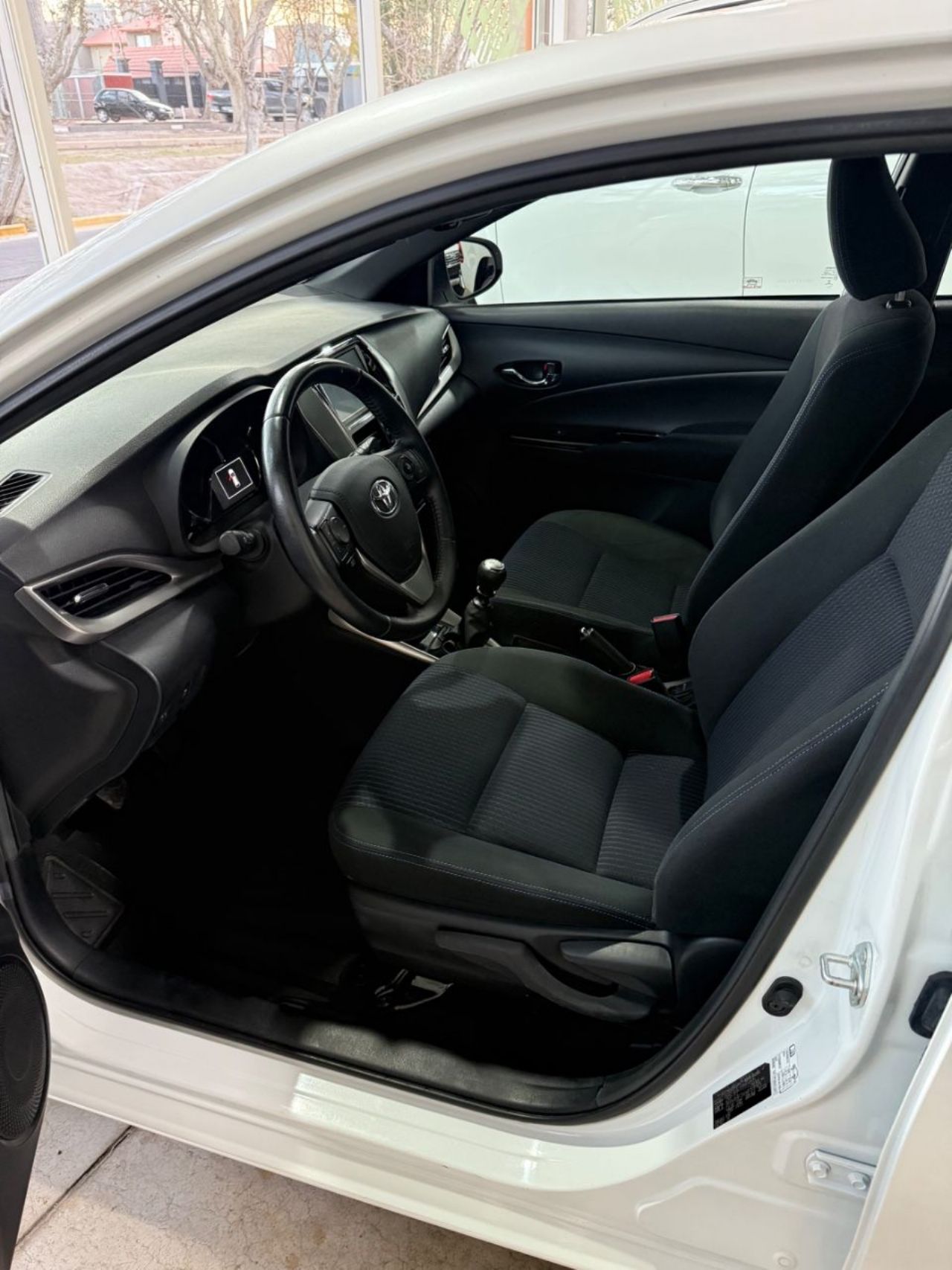 Toyota Yaris Usado Financiado en Mendoza, deRuedas