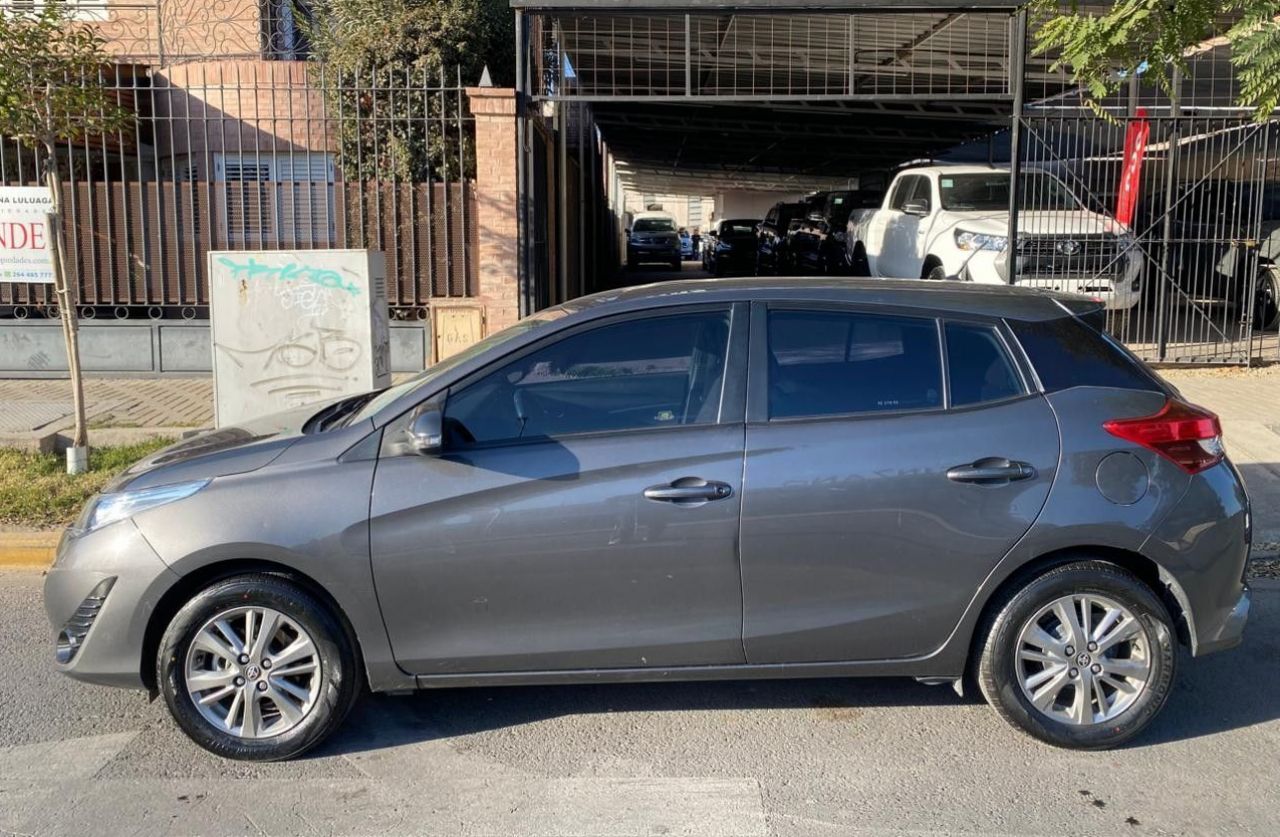 Toyota Yaris Usado Financiado en San Juan, deRuedas