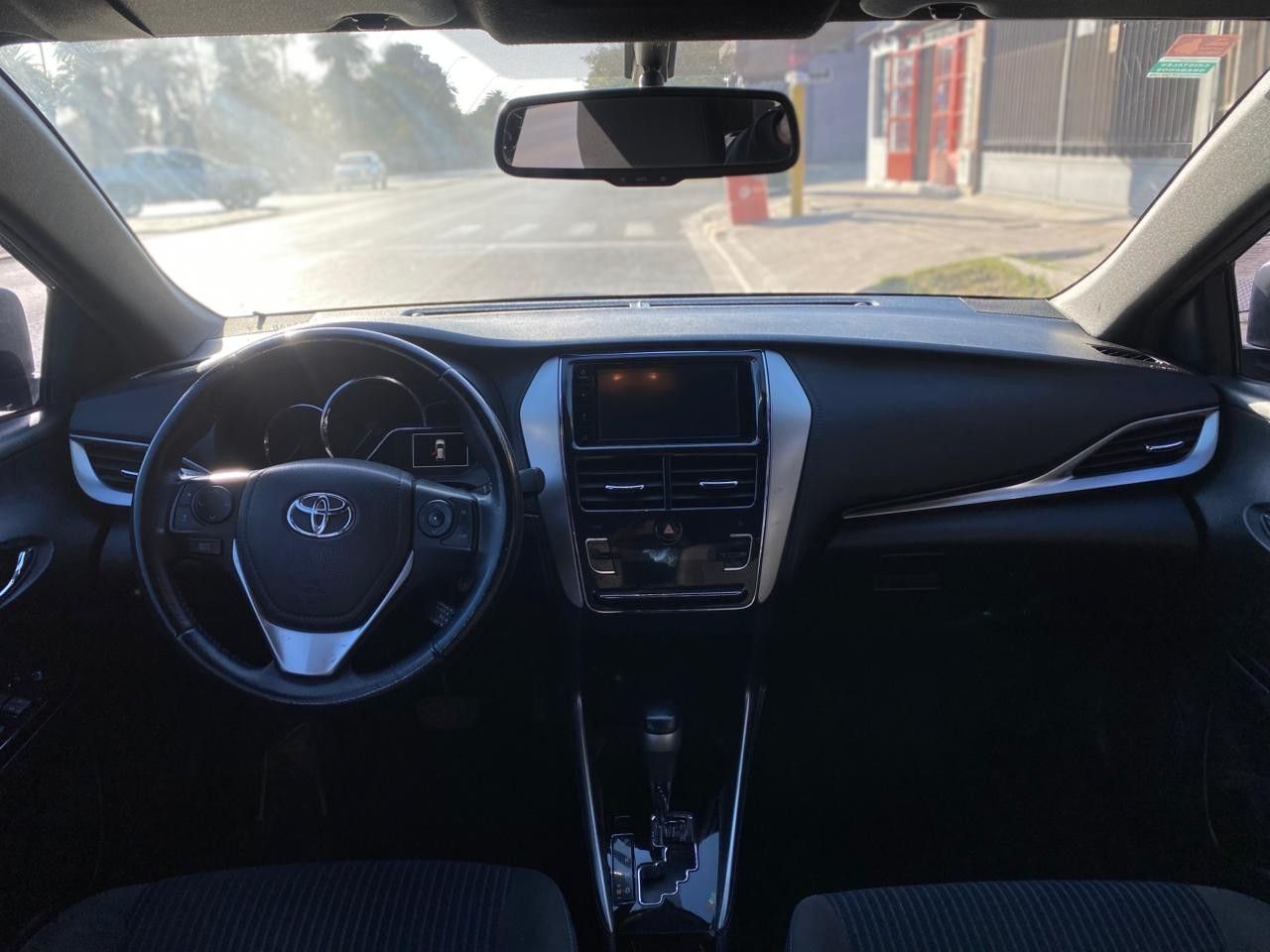 Toyota Yaris Usado Financiado en San Juan, deRuedas