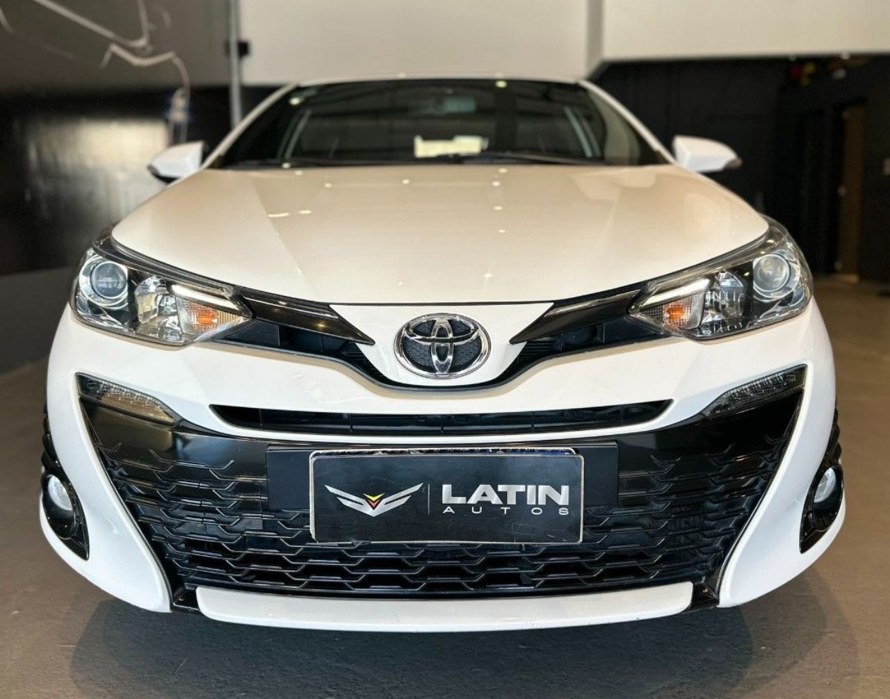 Toyota Yaris Usado Financiado en Córdoba, deRuedas