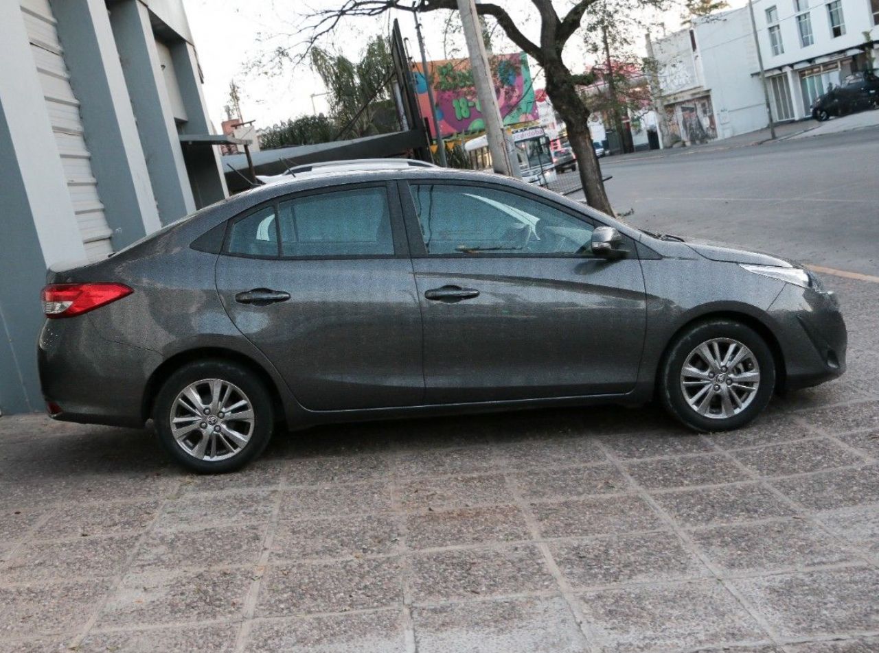 Toyota Yaris Usado Financiado en Córdoba, deRuedas
