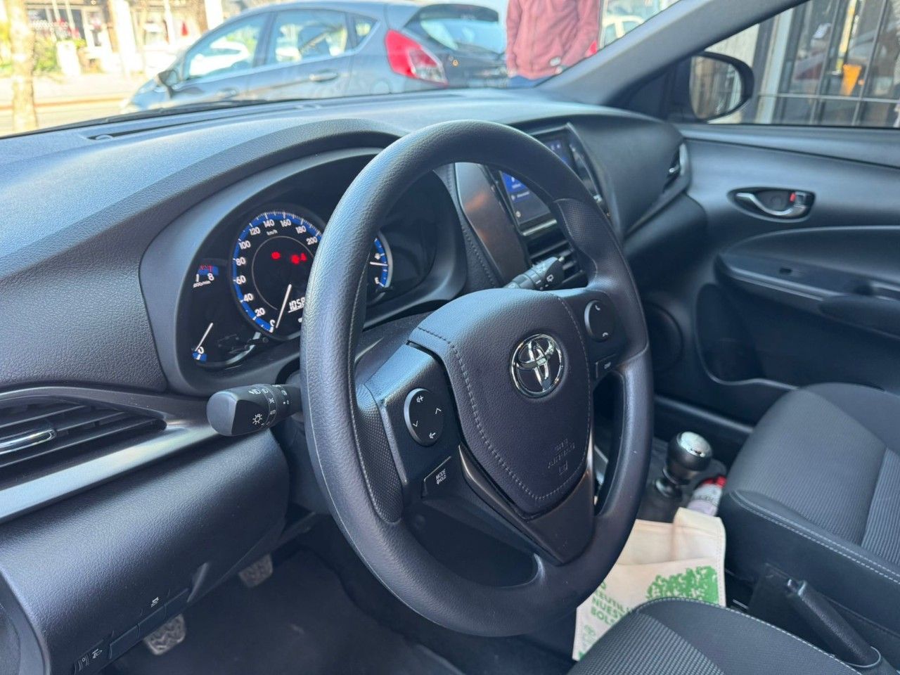 Toyota Yaris Usado Financiado en Córdoba, deRuedas