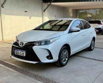 Toyota Yaris Usado en Mendoza Financiado