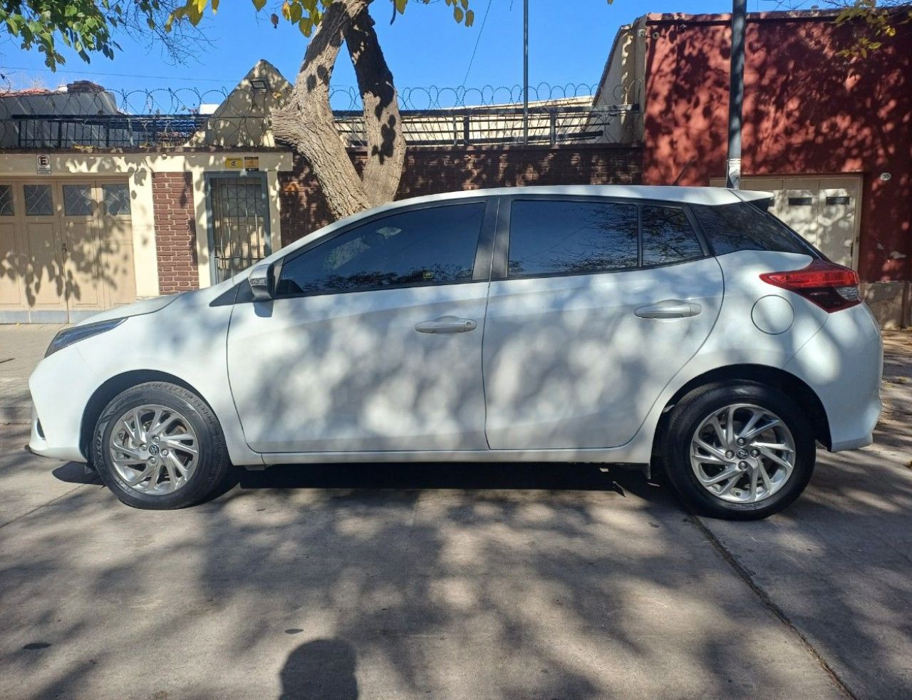 Toyota Yaris Usado Financiado en Mendoza, deRuedas