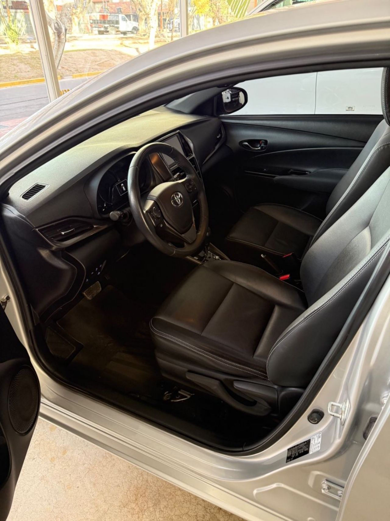 Toyota Yaris Usado Financiado en Mendoza, deRuedas