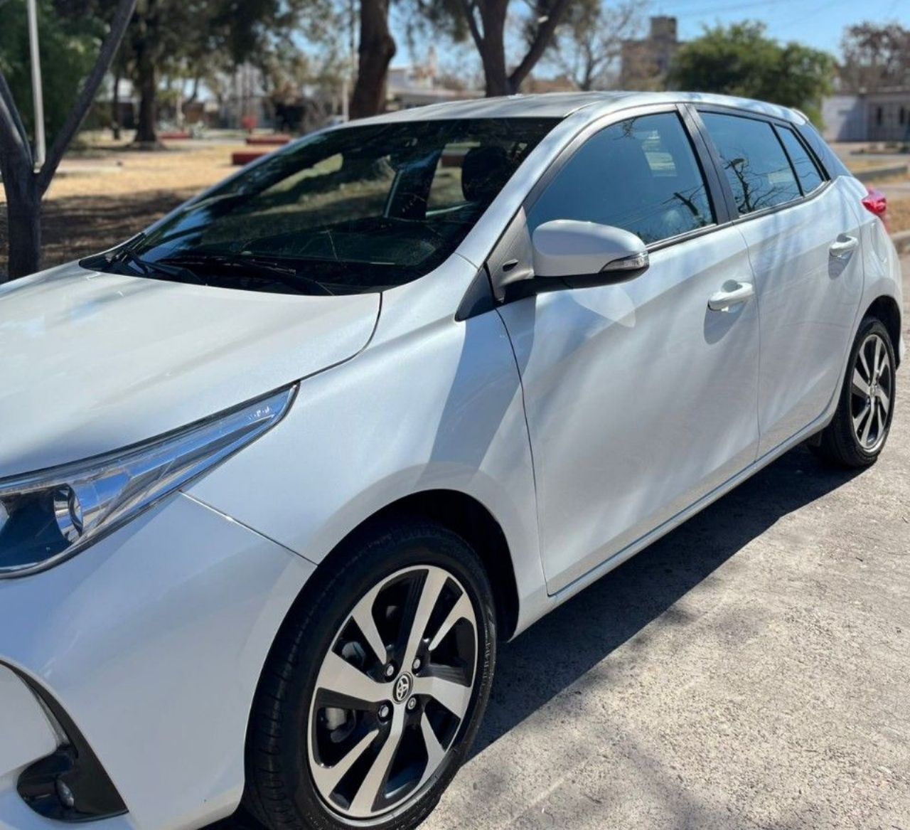 Toyota Yaris Usado Financiado en Mendoza, deRuedas