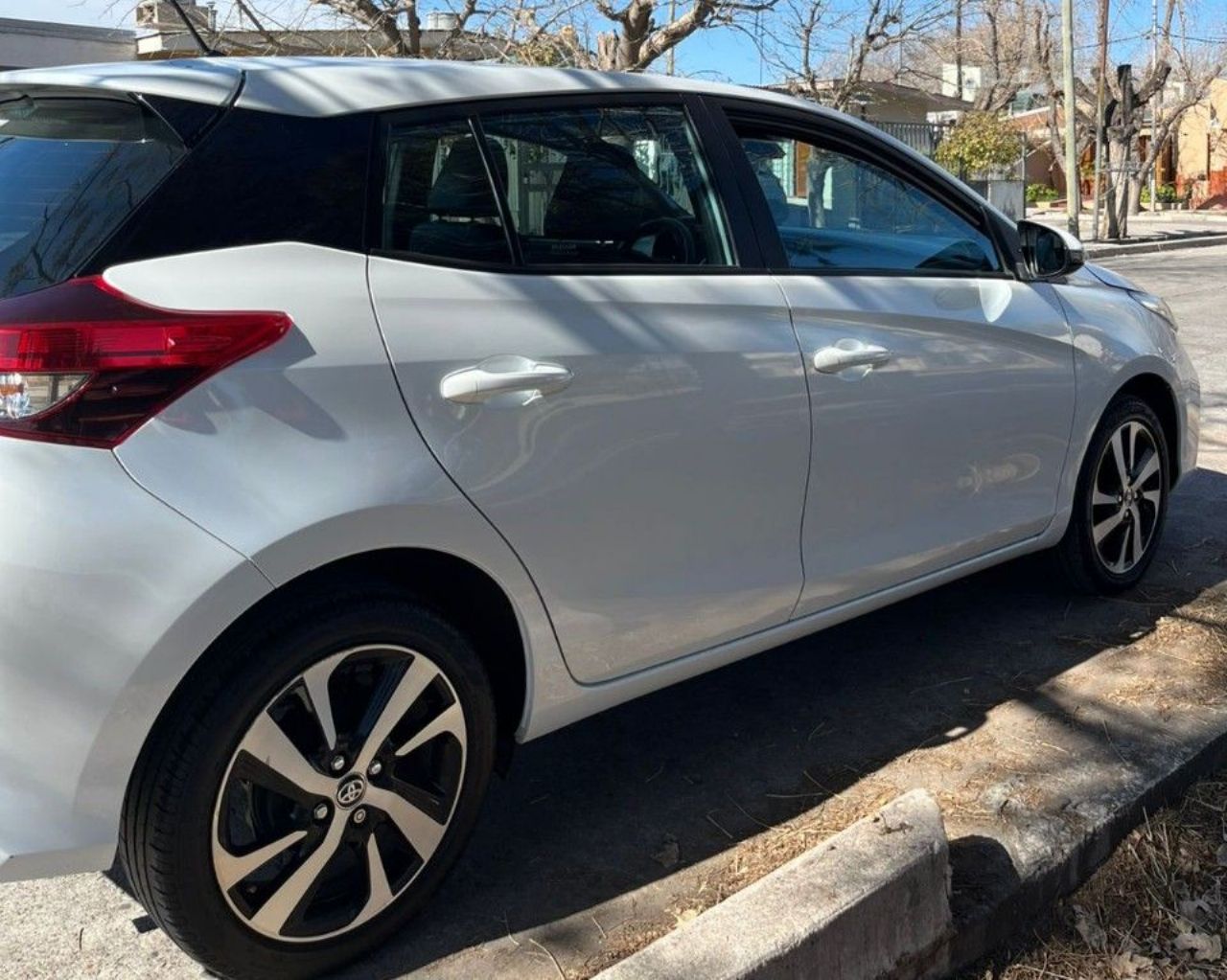 Toyota Yaris Usado Financiado en Mendoza, deRuedas