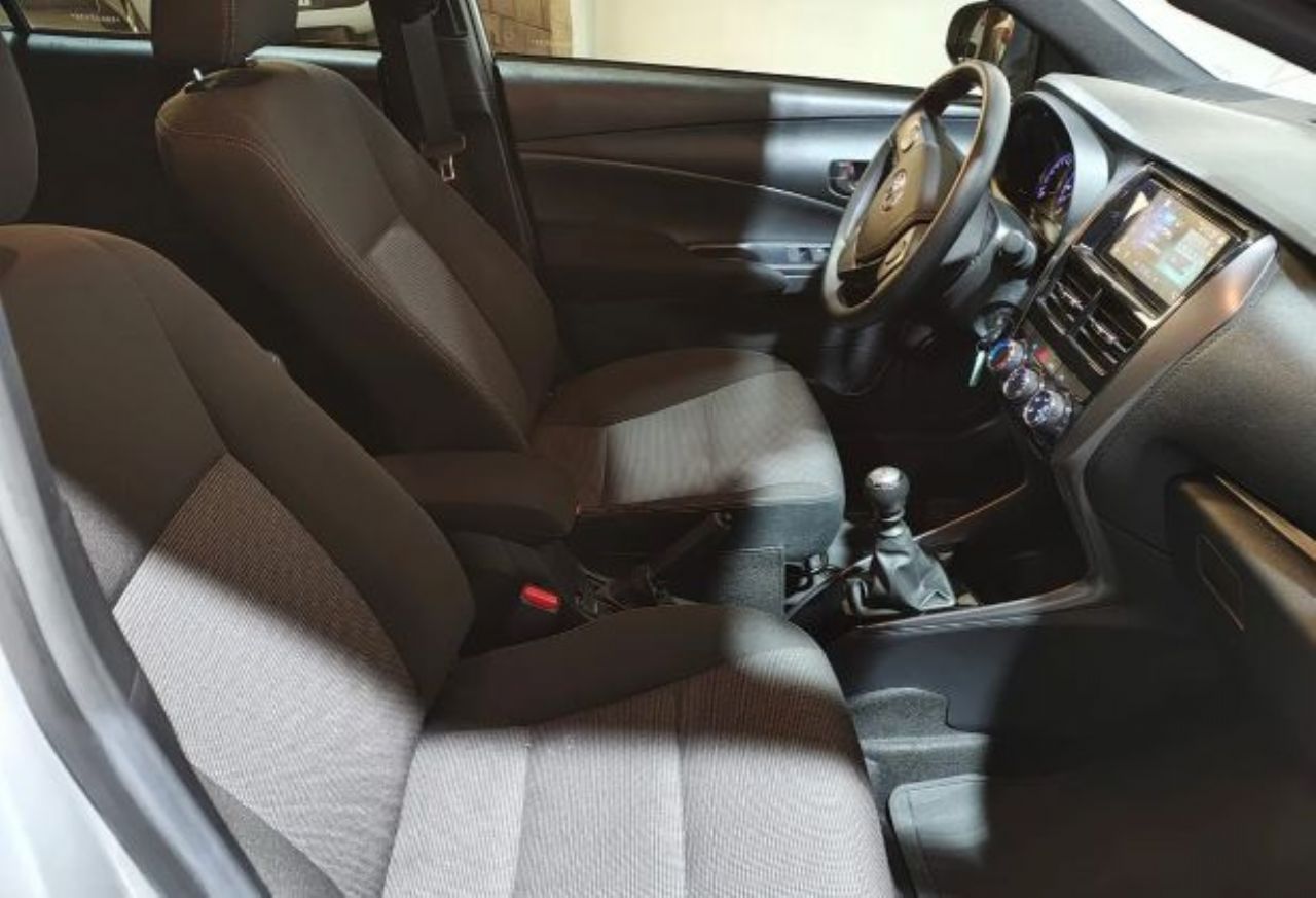 Toyota Yaris Usado en Córdoba, deRuedas