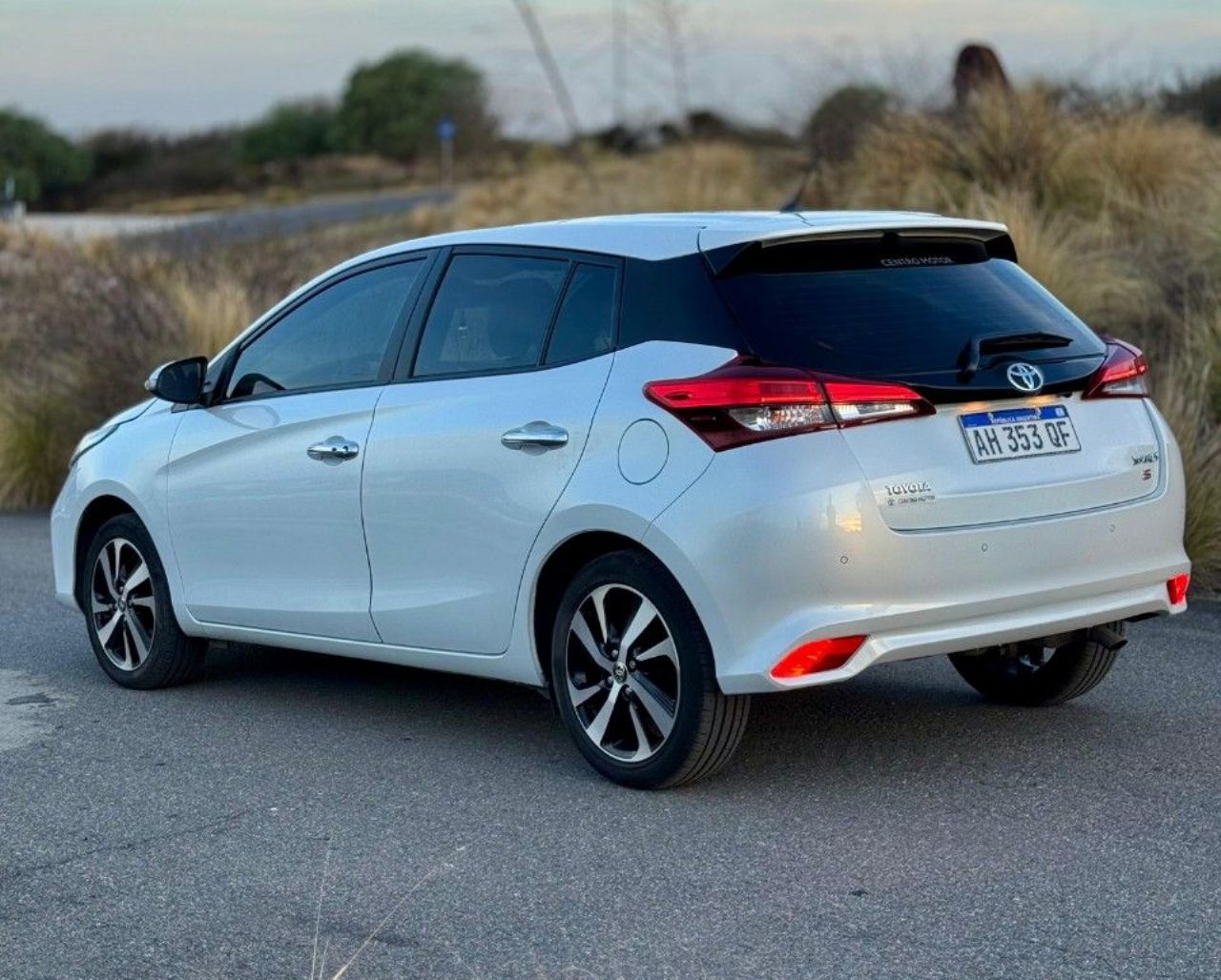 Toyota Yaris Usado Financiado en Córdoba, deRuedas