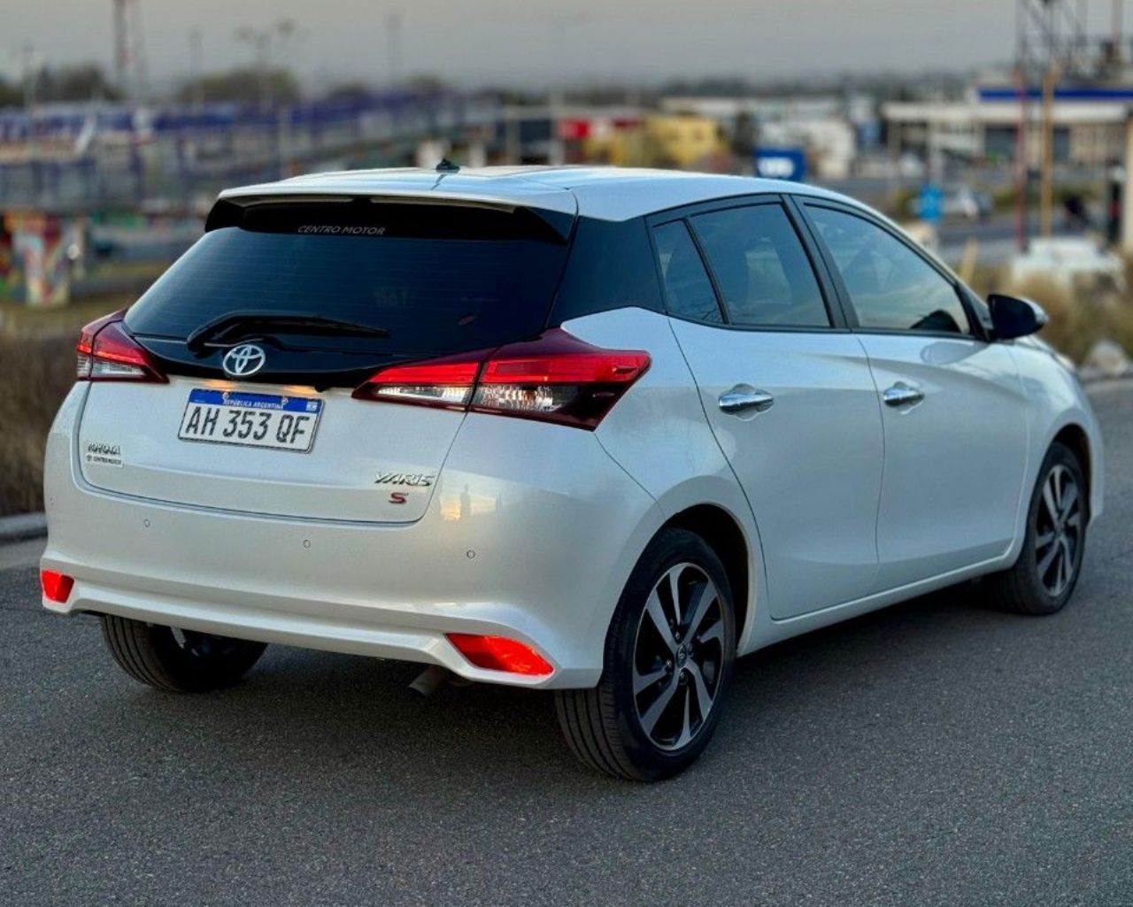 Toyota Yaris Usado Financiado en Córdoba, deRuedas