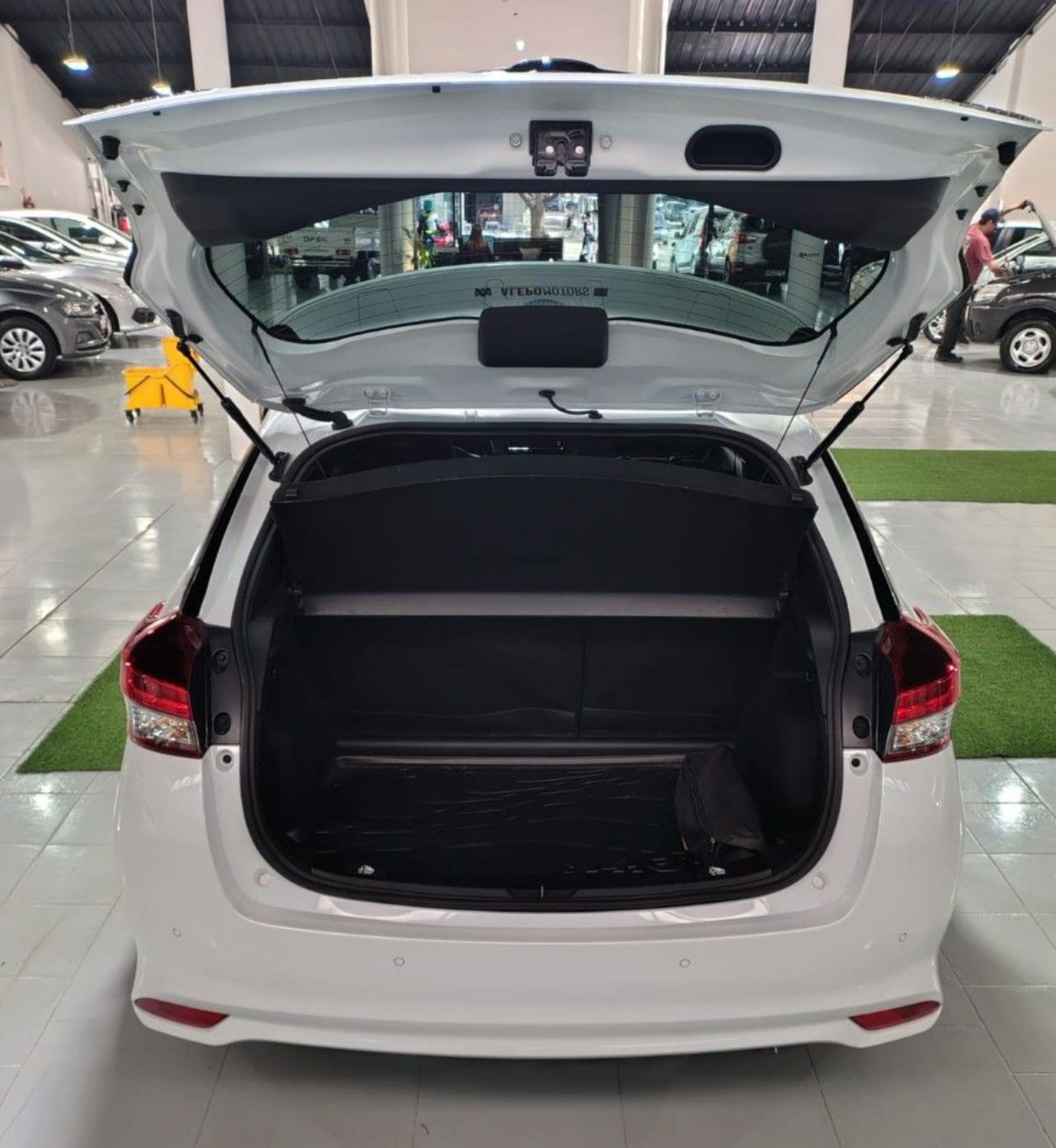 Toyota Yaris Nuevo en Mendoza, deRuedas