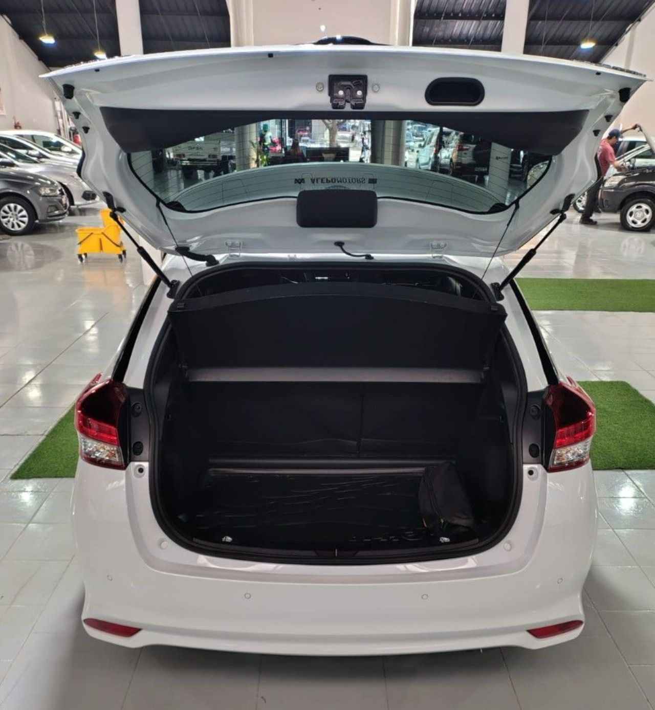 Toyota Yaris Nuevo Financiado en Mendoza, deRuedas
