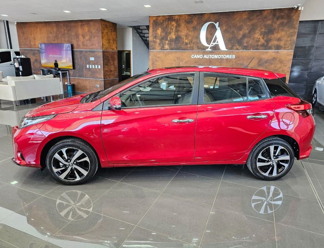 Toyota Yaris Usado Financiado en Mendoza, deRuedas