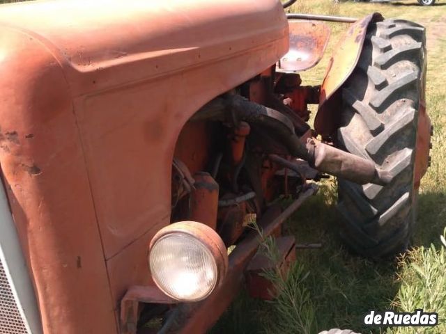 Tractor Fiat Usado en Mendoza, deRuedas