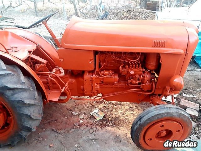 Tractor Fiat Usado en Mendoza, deRuedas