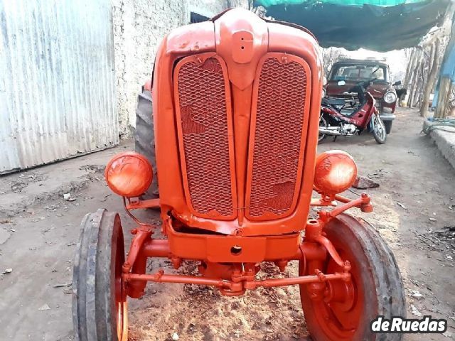 Tractor Fiat Usado en Mendoza, deRuedas