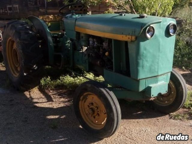 Tractor John Deere Usado en Río Negro, deRuedas