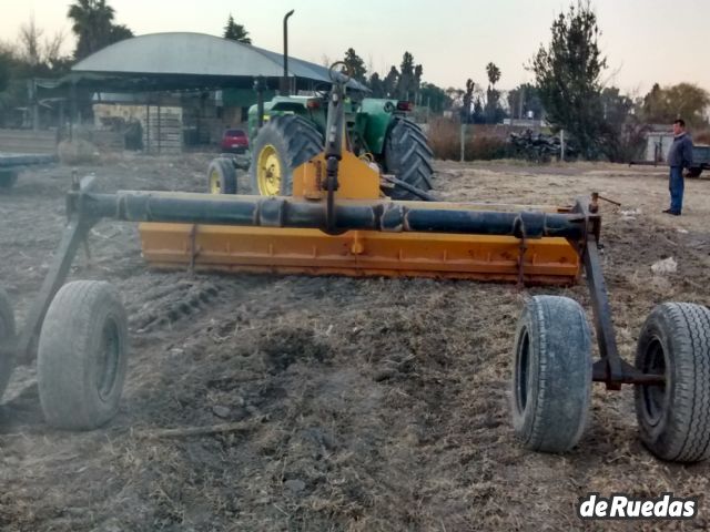 Tractor John Deere Usado en Mendoza, deRuedas